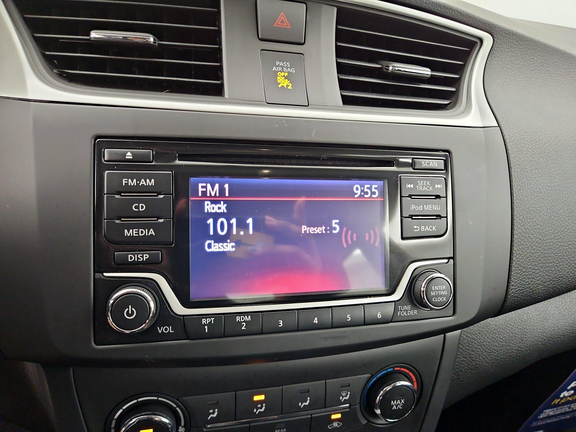 Thumbnail: 2018 Nissan Sentra - 15