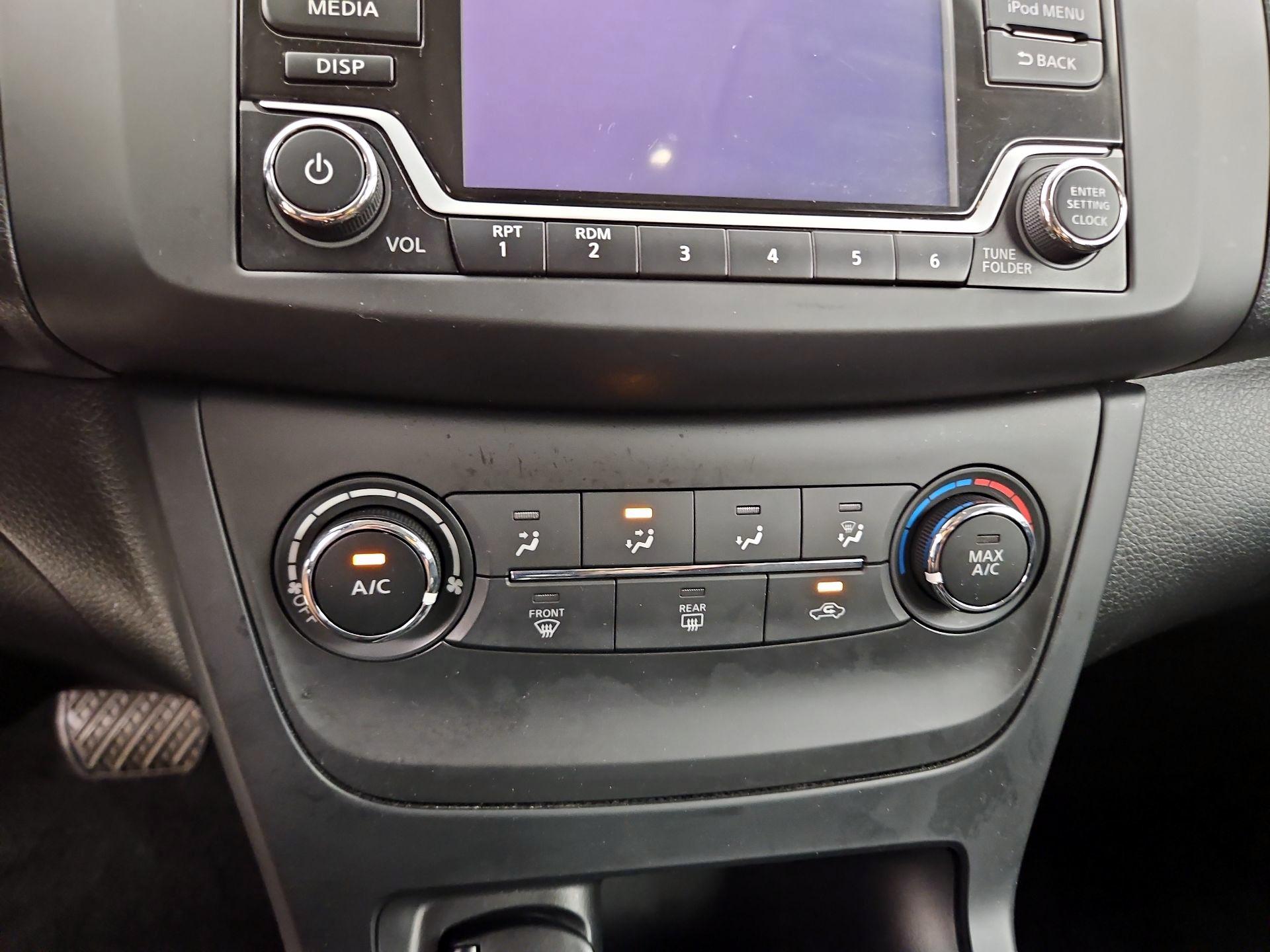 Thumbnail: 2018 Nissan Sentra - 16