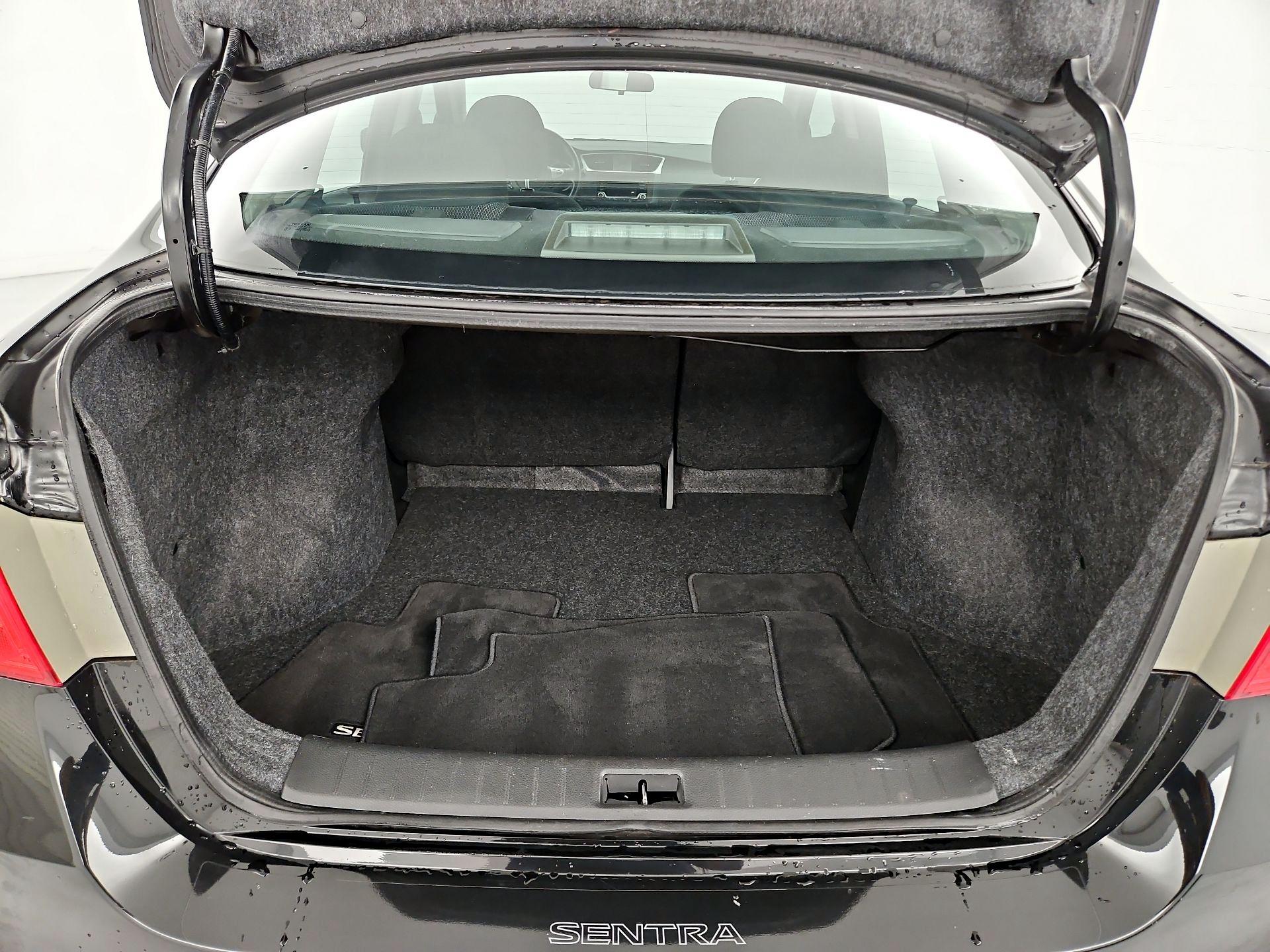 Thumbnail: 2018 Nissan Sentra - 20