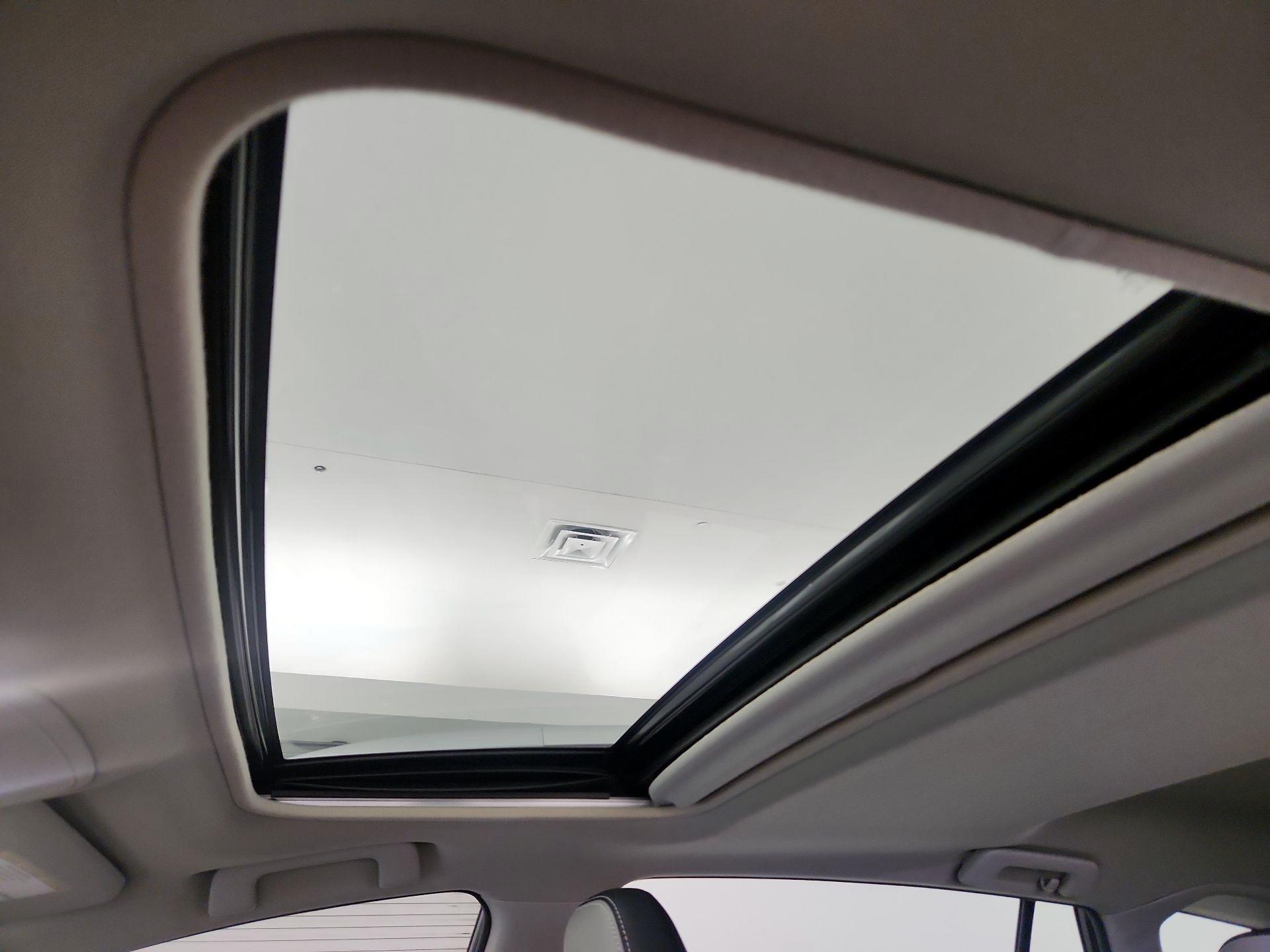 Thumbnail: 2016 Toyota RAV4 - 20