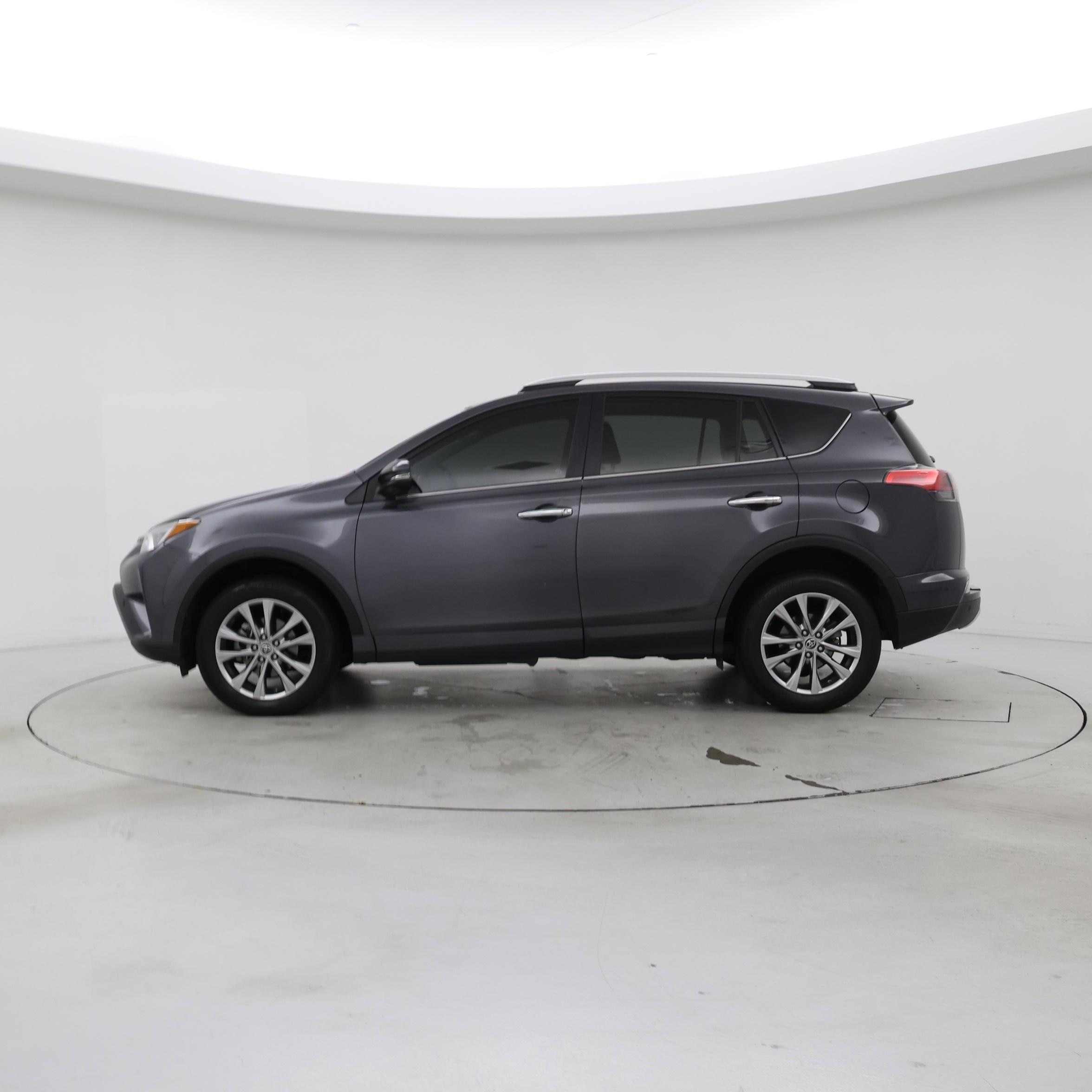 Thumbnail: 2016 Toyota RAV4 - 3