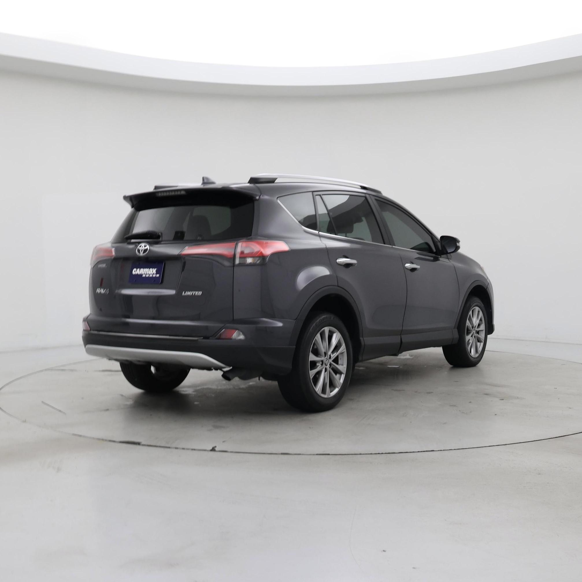 Thumbnail: 2016 Toyota RAV4 - 8