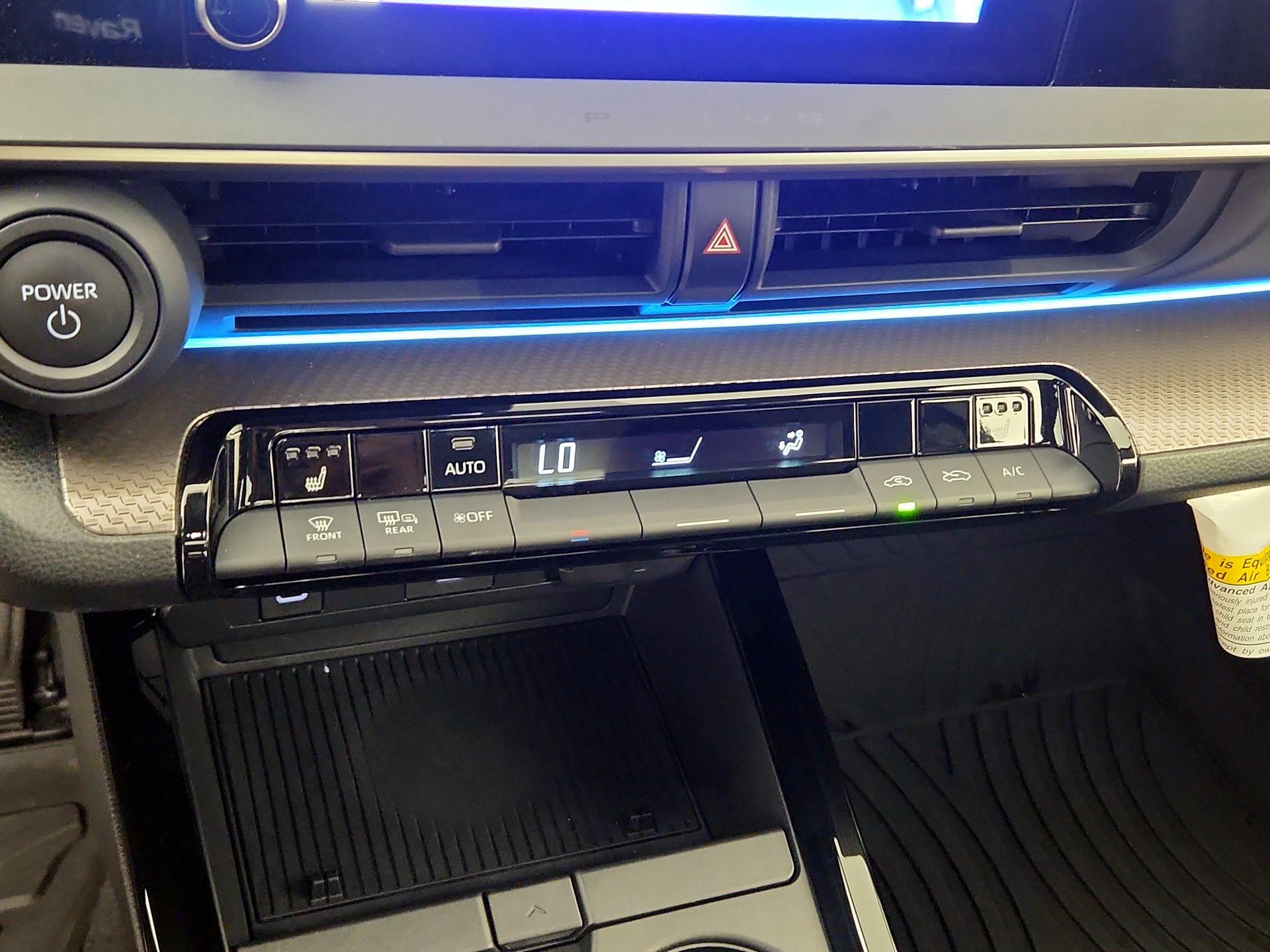 Thumbnail: 2024 Toyota Prius - 14