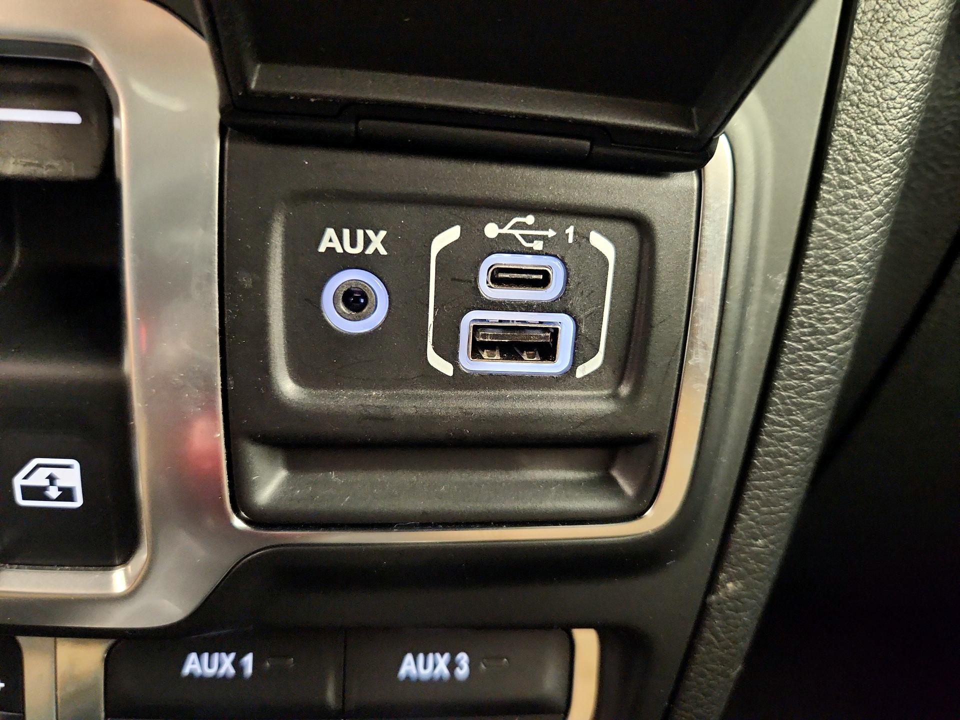 Thumbnail: 2021 Jeep Wrangler - 18