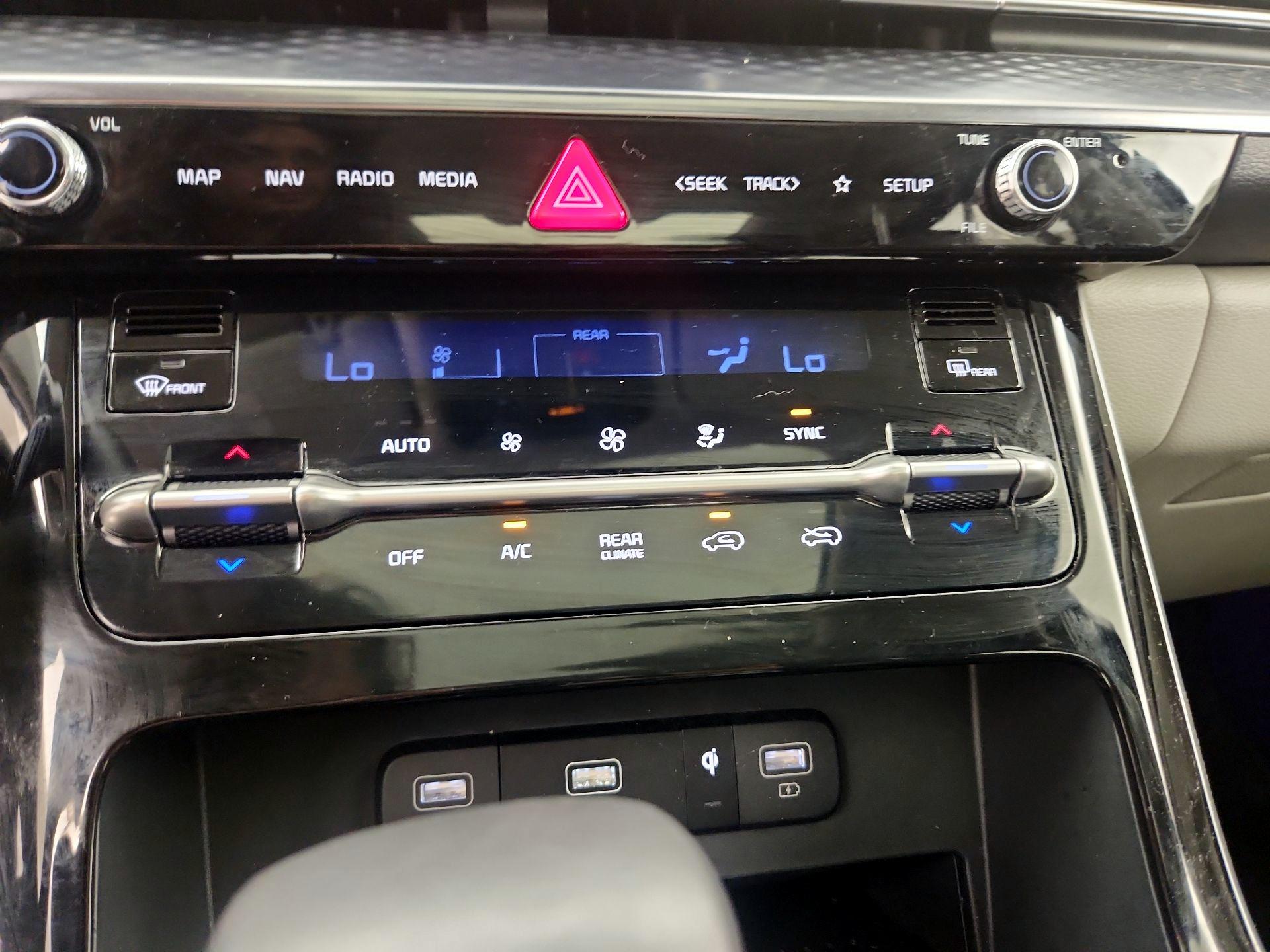 Thumbnail: 2024 Kia Carnival - 17