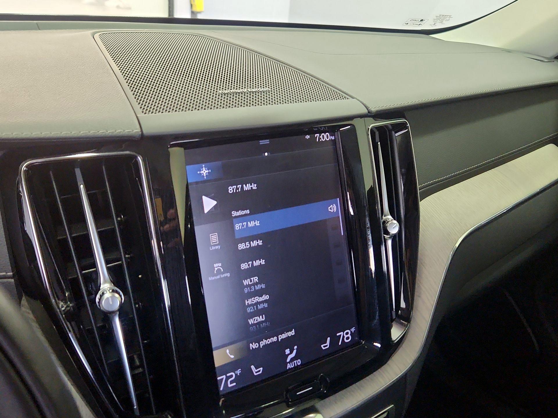 Thumbnail: 2021 Volvo XC60 - 15