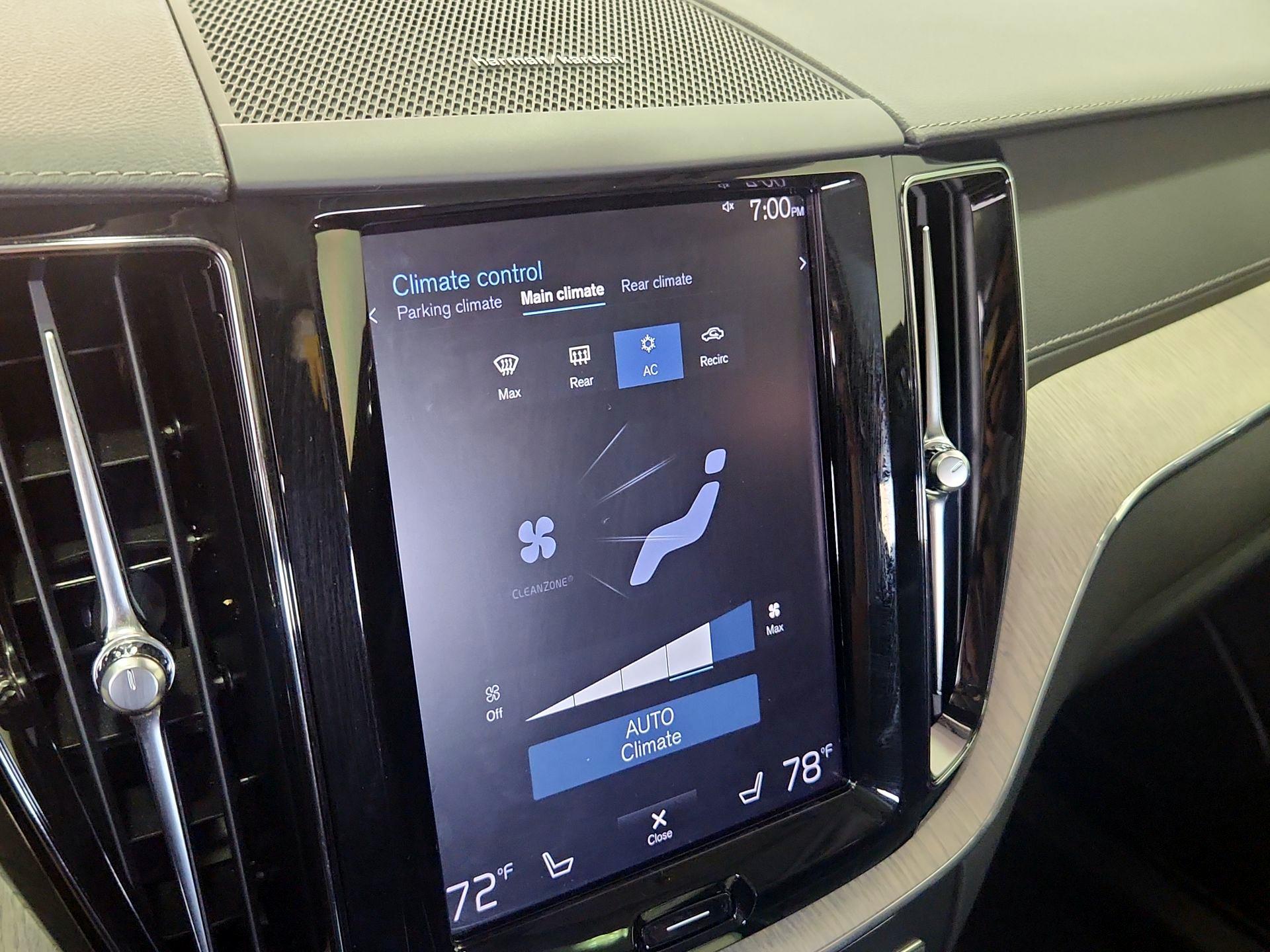 Thumbnail: 2021 Volvo XC60 - 16