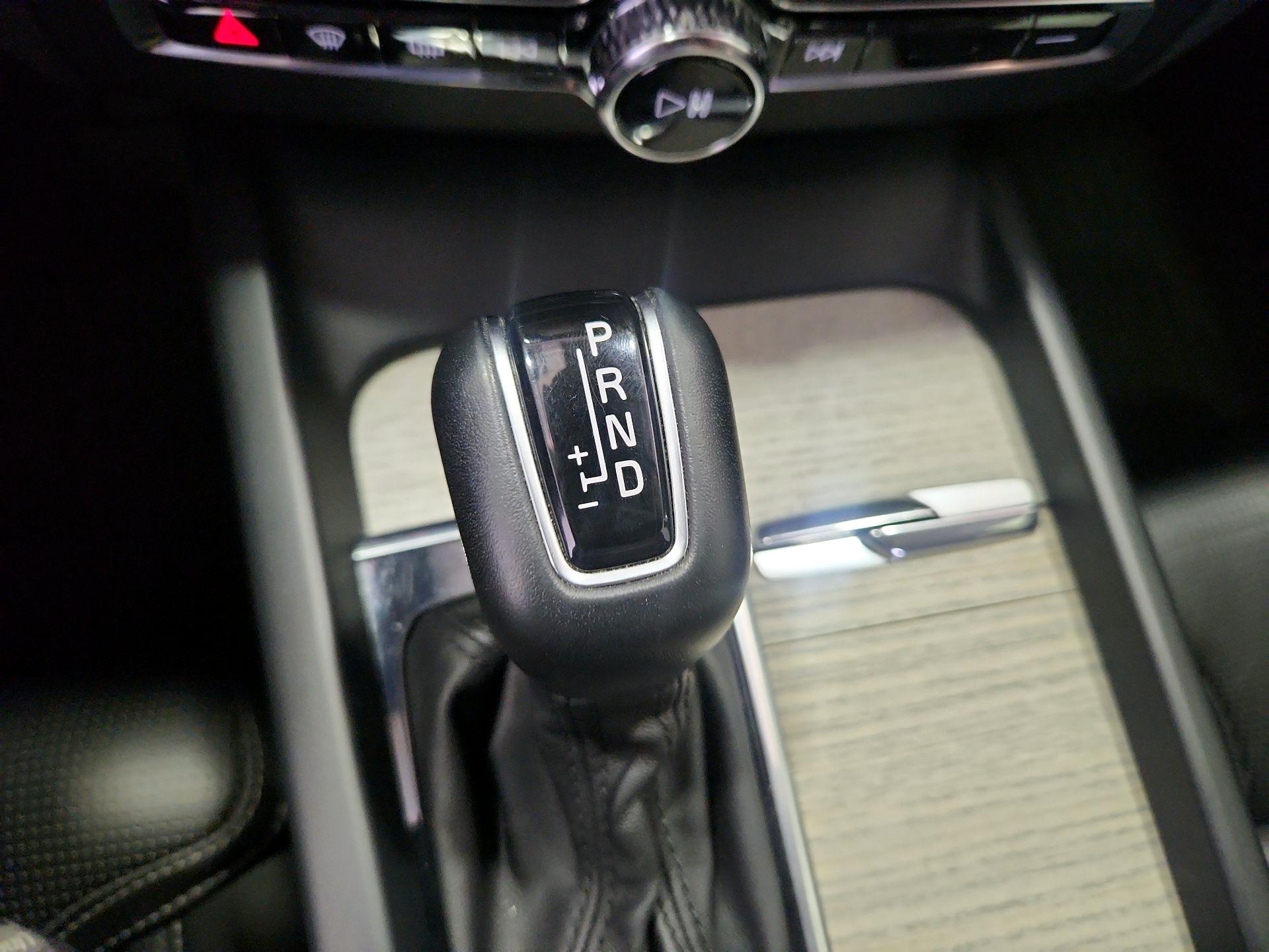 Thumbnail: 2021 Volvo XC60 - 17