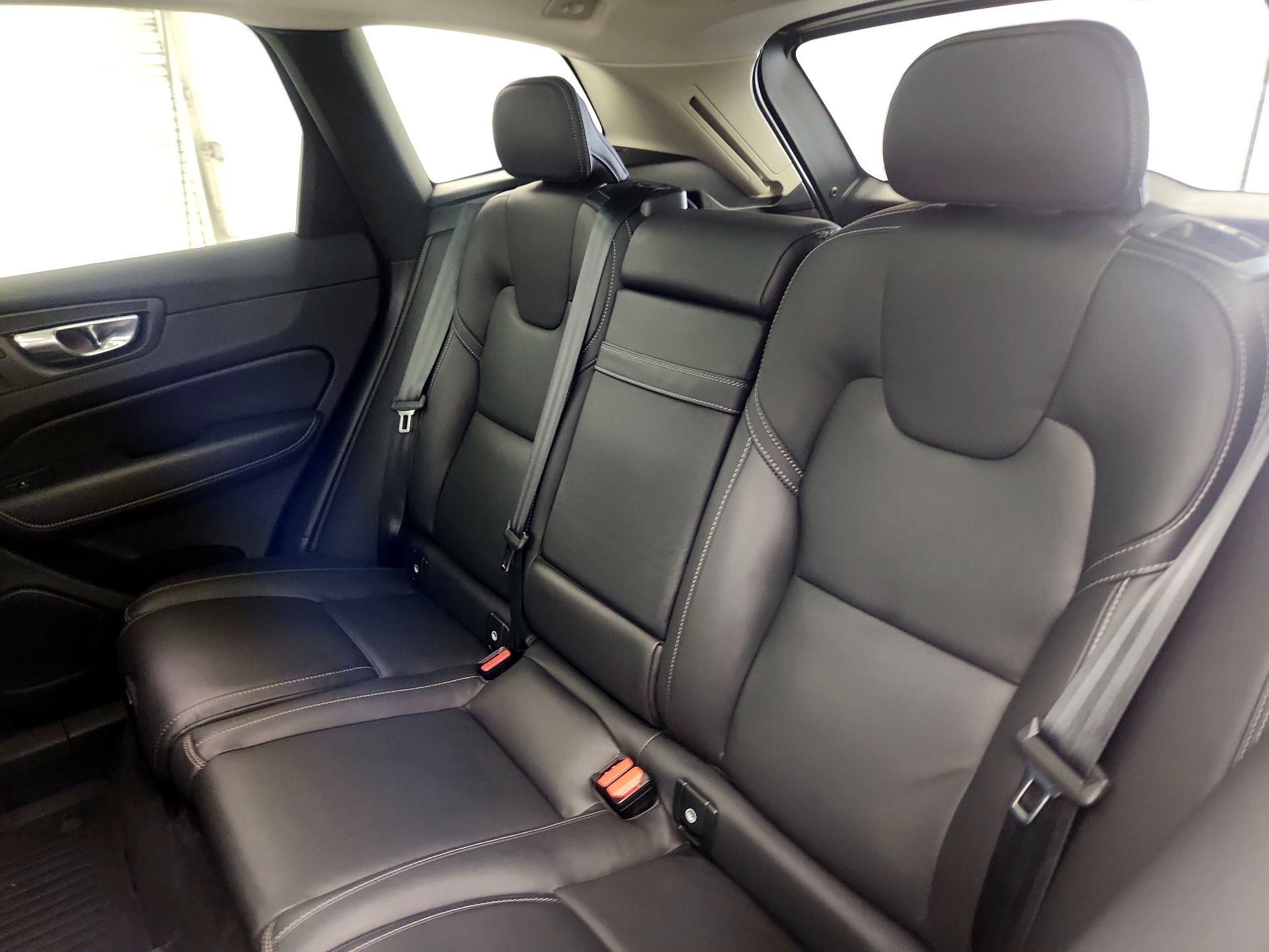 Thumbnail: 2021 Volvo XC60 - 19