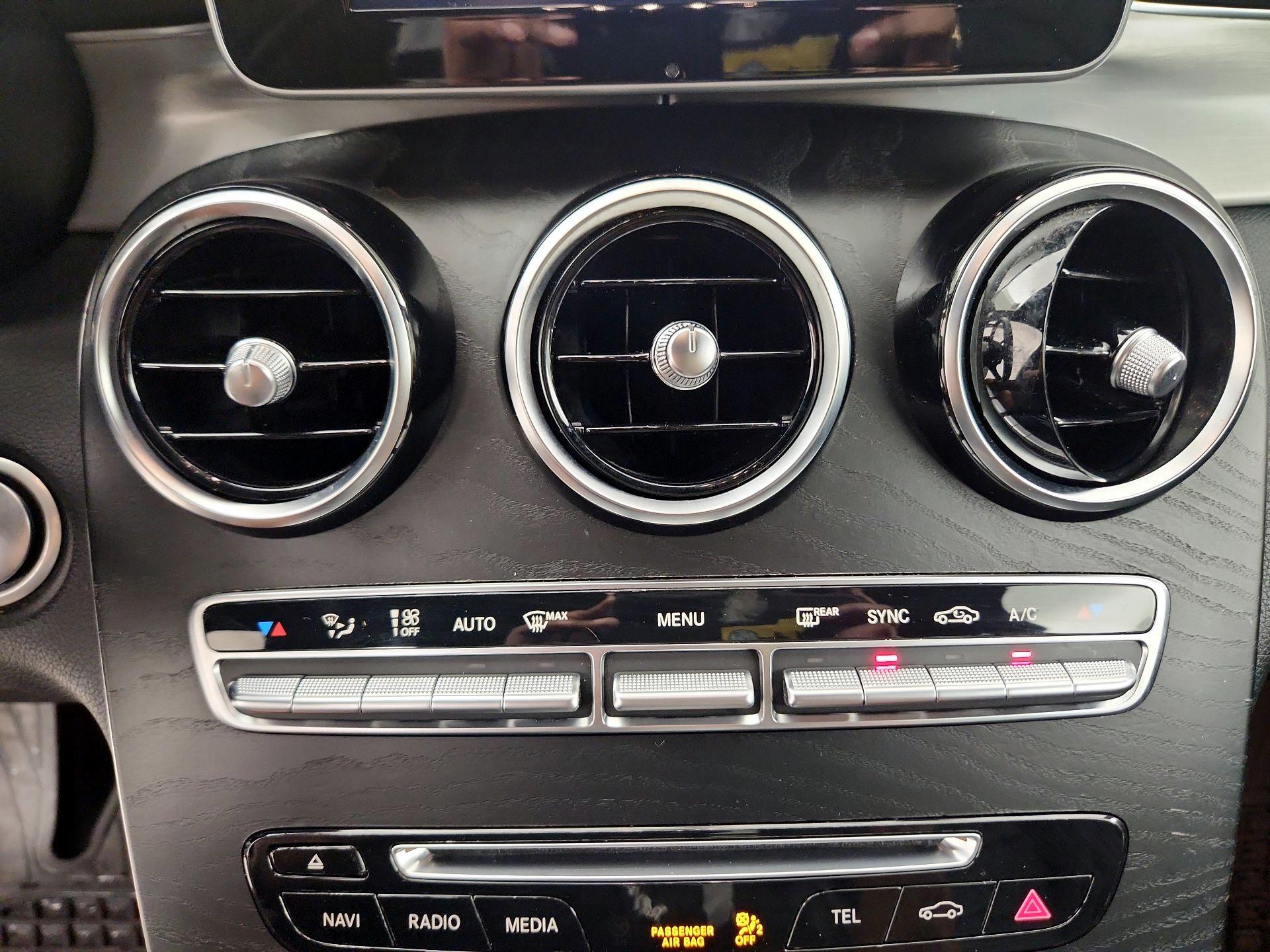 Thumbnail: 2019 Mercedes-Benz GLC - 16