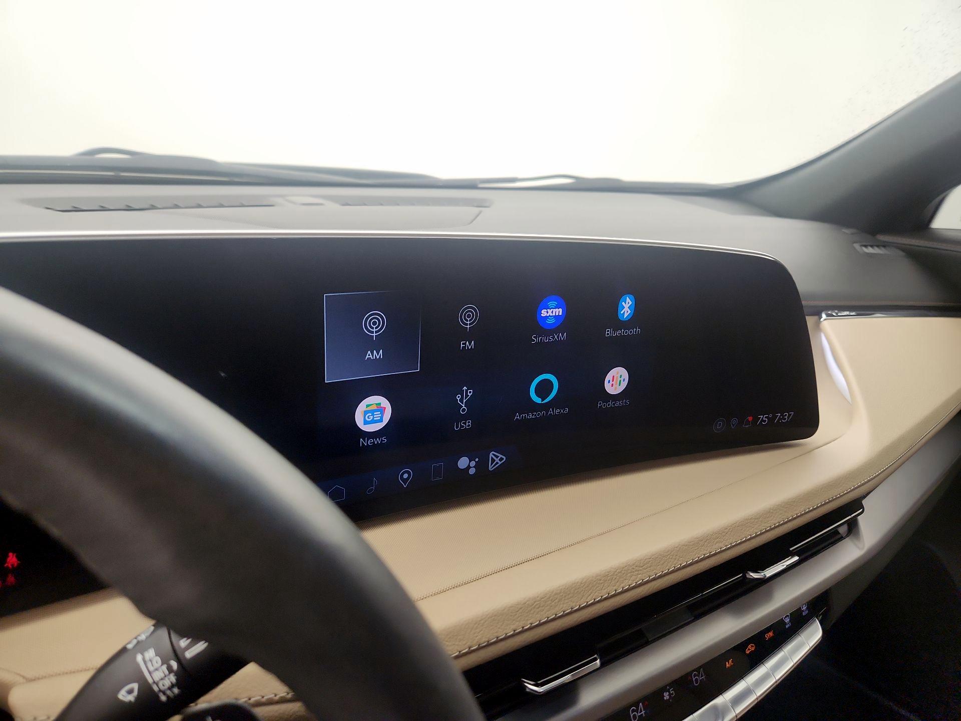 Thumbnail: 2024 Cadillac XT4 - 16