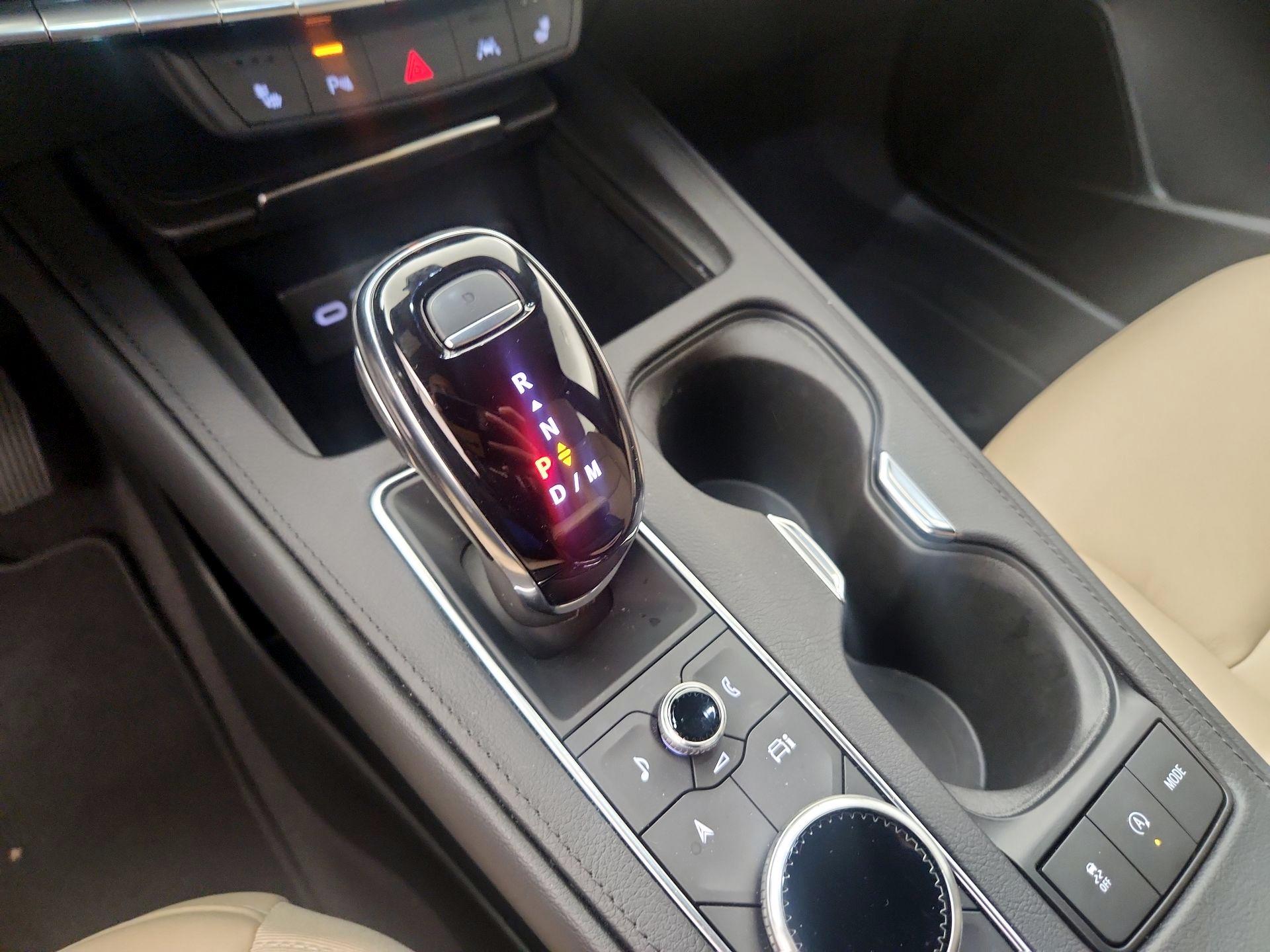 Thumbnail: 2024 Cadillac XT4 - 18