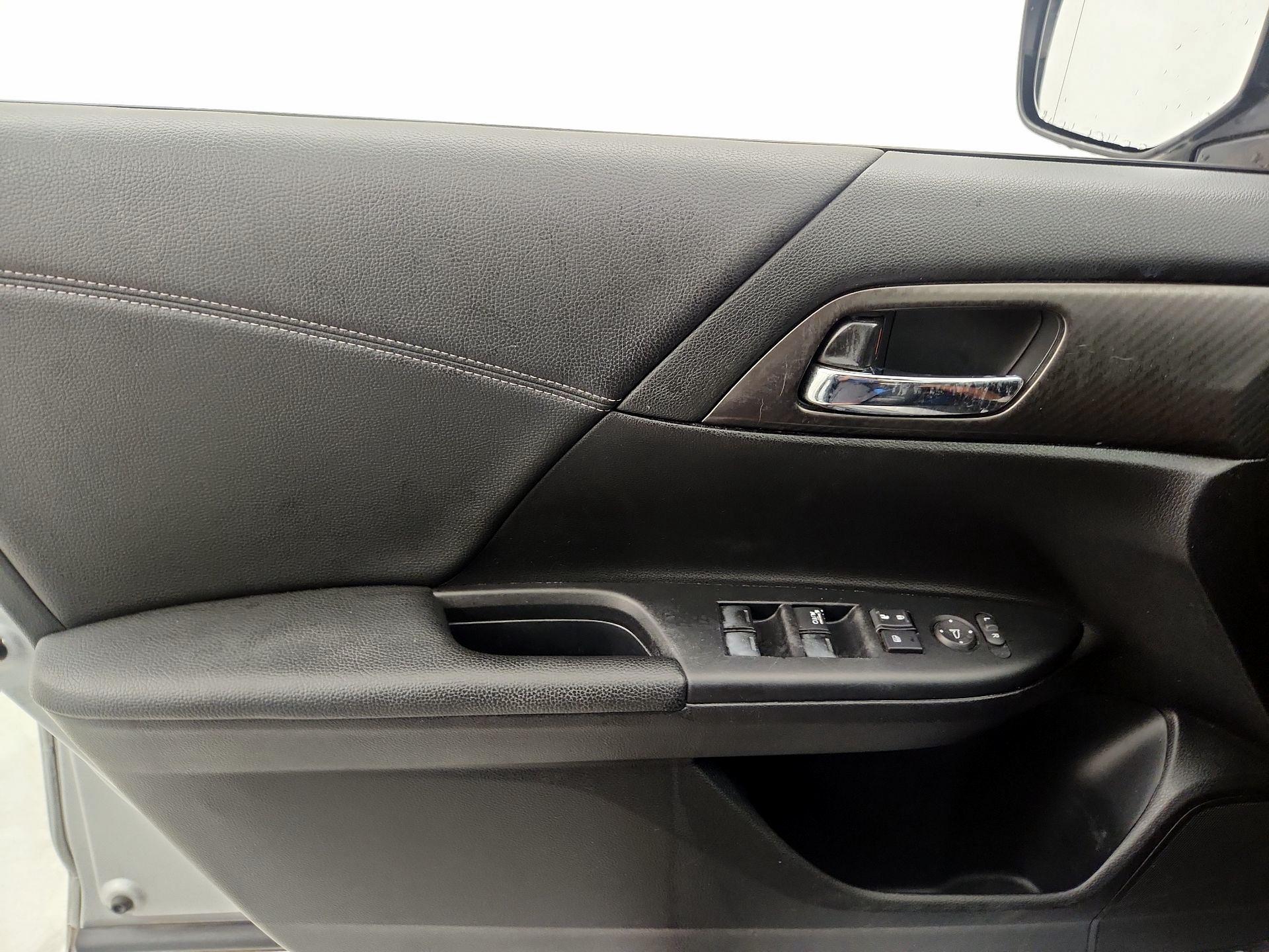 Thumbnail: 2016 Honda Accord - 12
