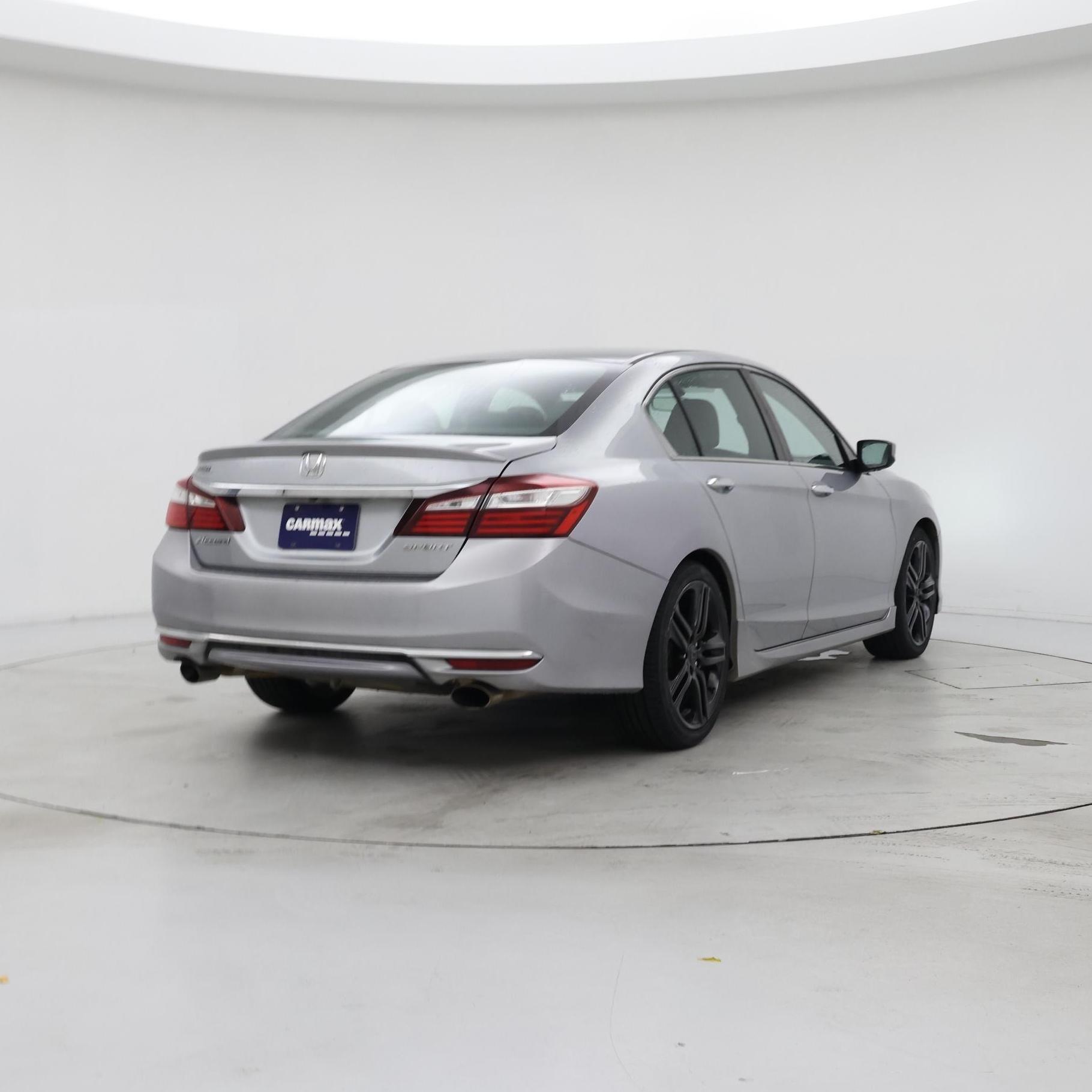 Thumbnail: 2016 Honda Accord - 8
