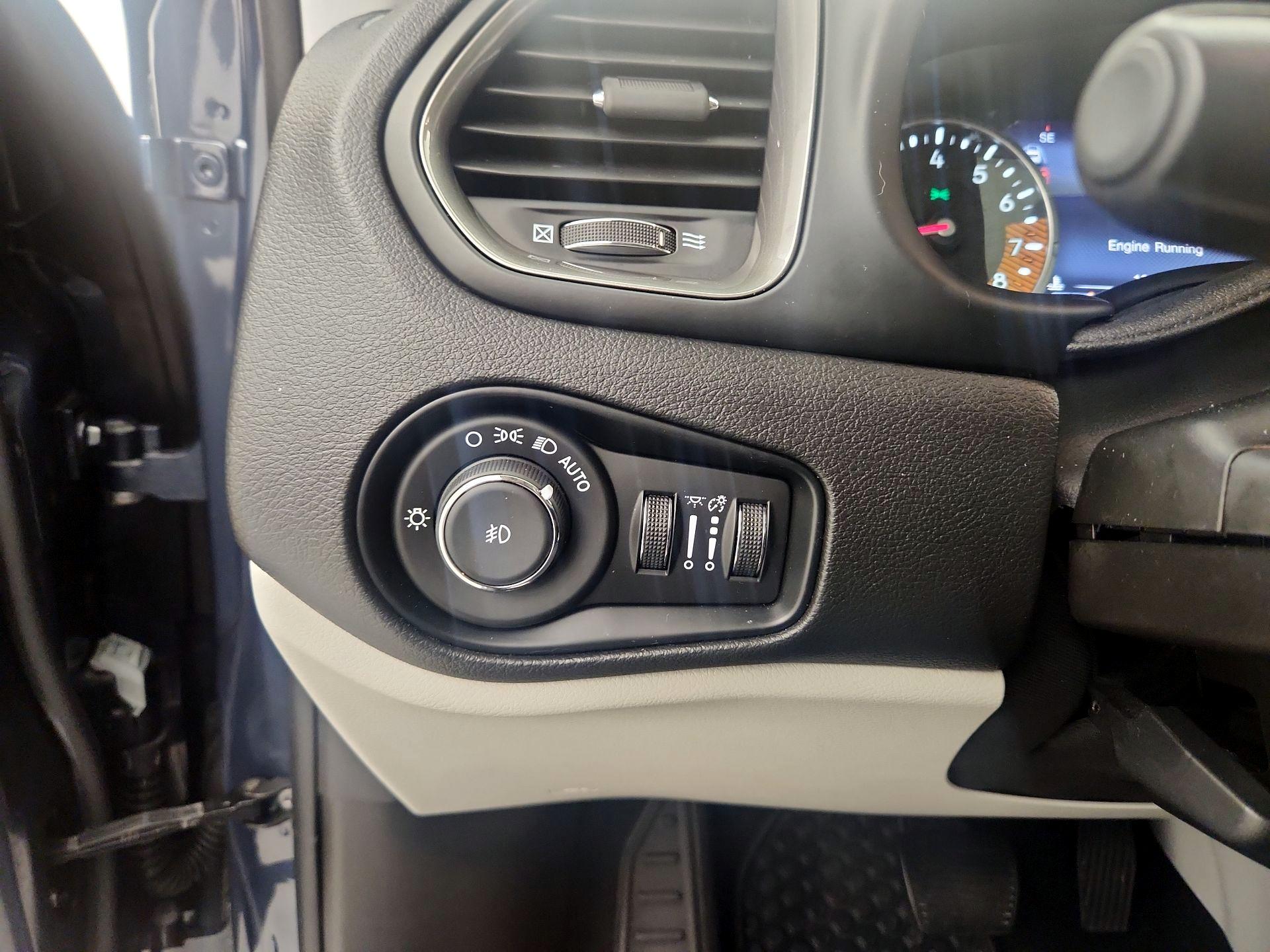 Thumbnail: 2022 Jeep Renegade - 13