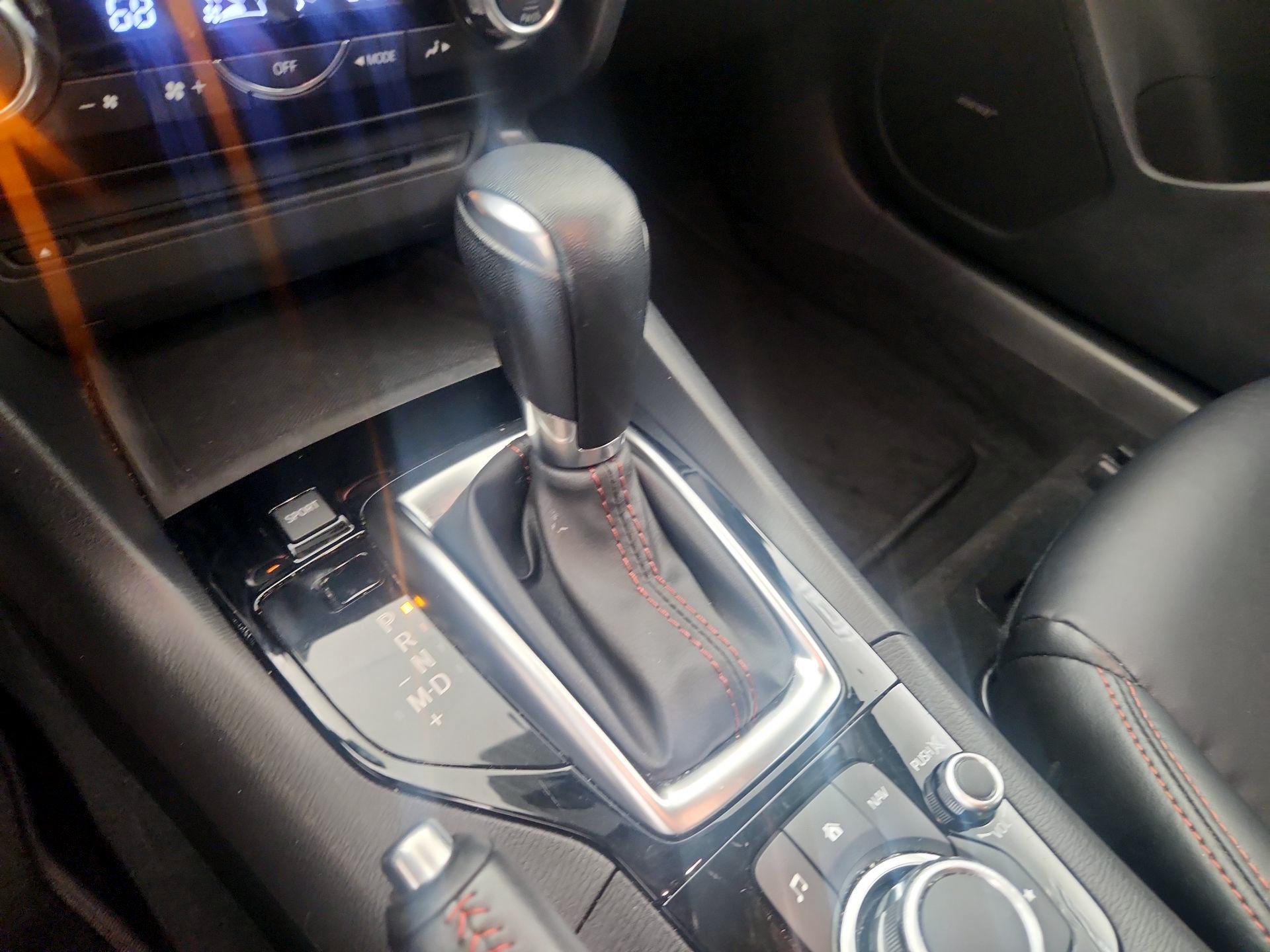 Thumbnail: 2015 Mazda Mazda3 - 18