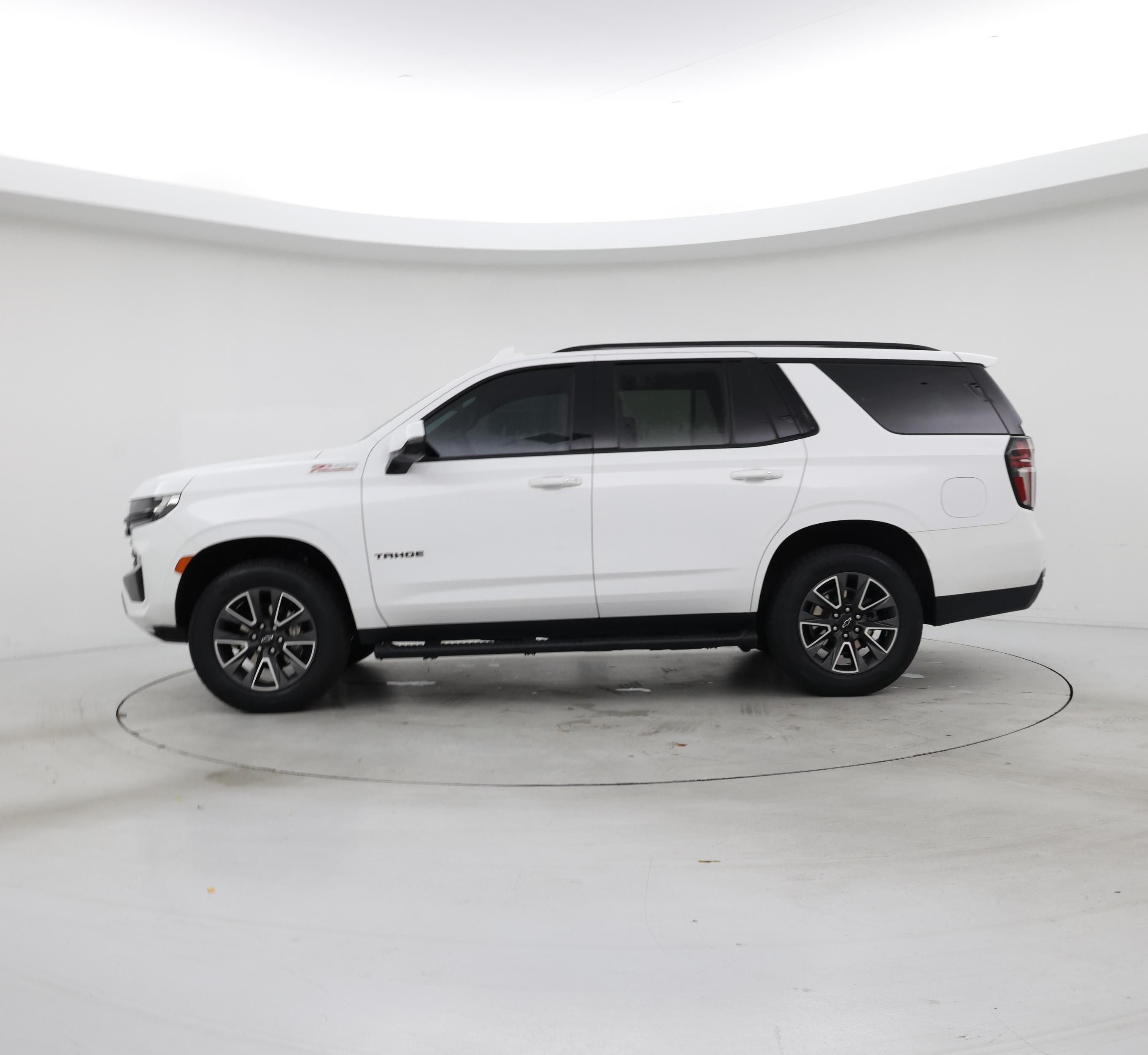 Thumbnail: 2024 Chevrolet Tahoe - 3