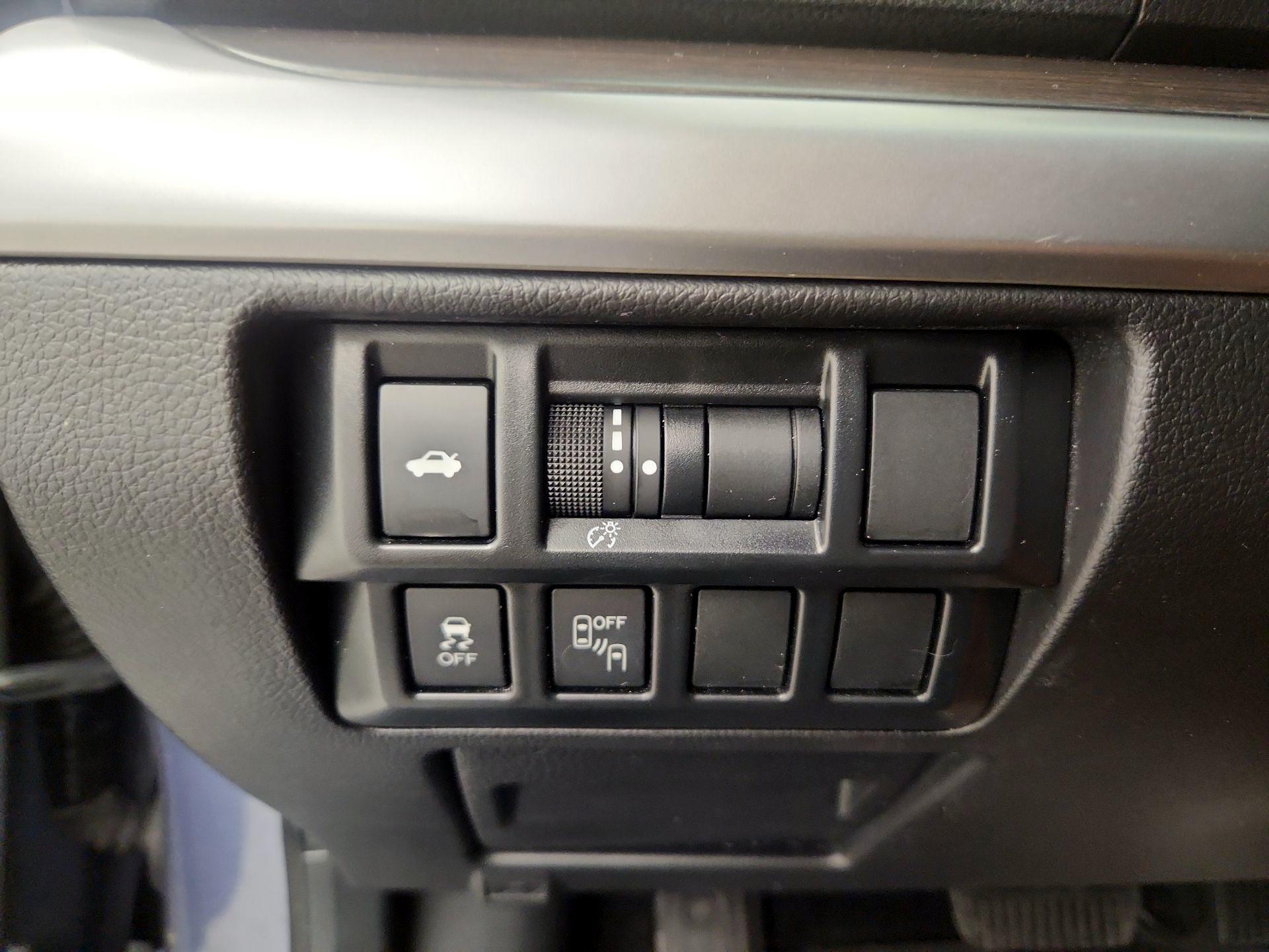 Thumbnail: 2015 Subaru Legacy - 13