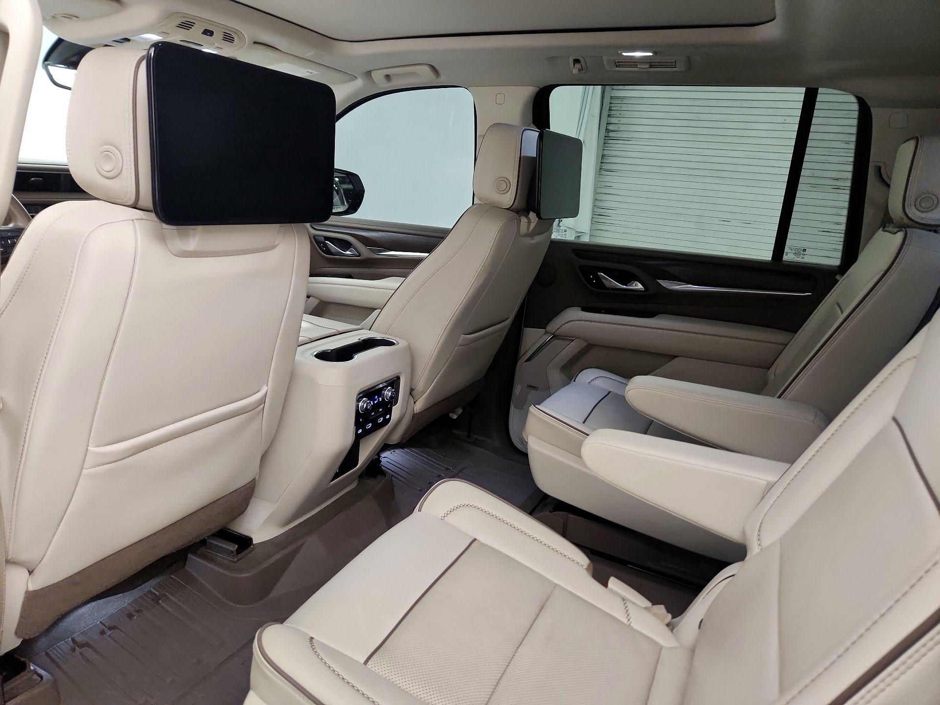 Thumbnail: 2021 GMC Yukon XL - 19