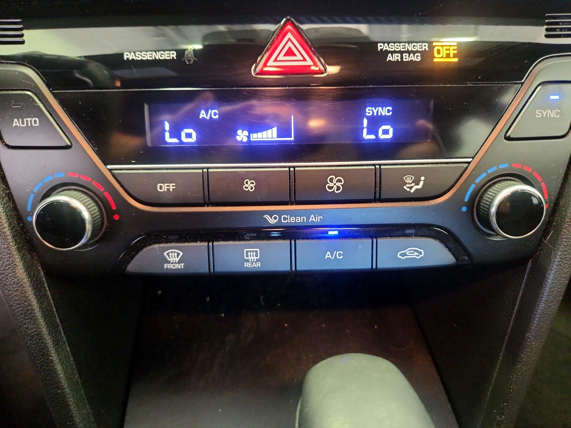 Thumbnail: 2017 Hyundai Elantra - 17