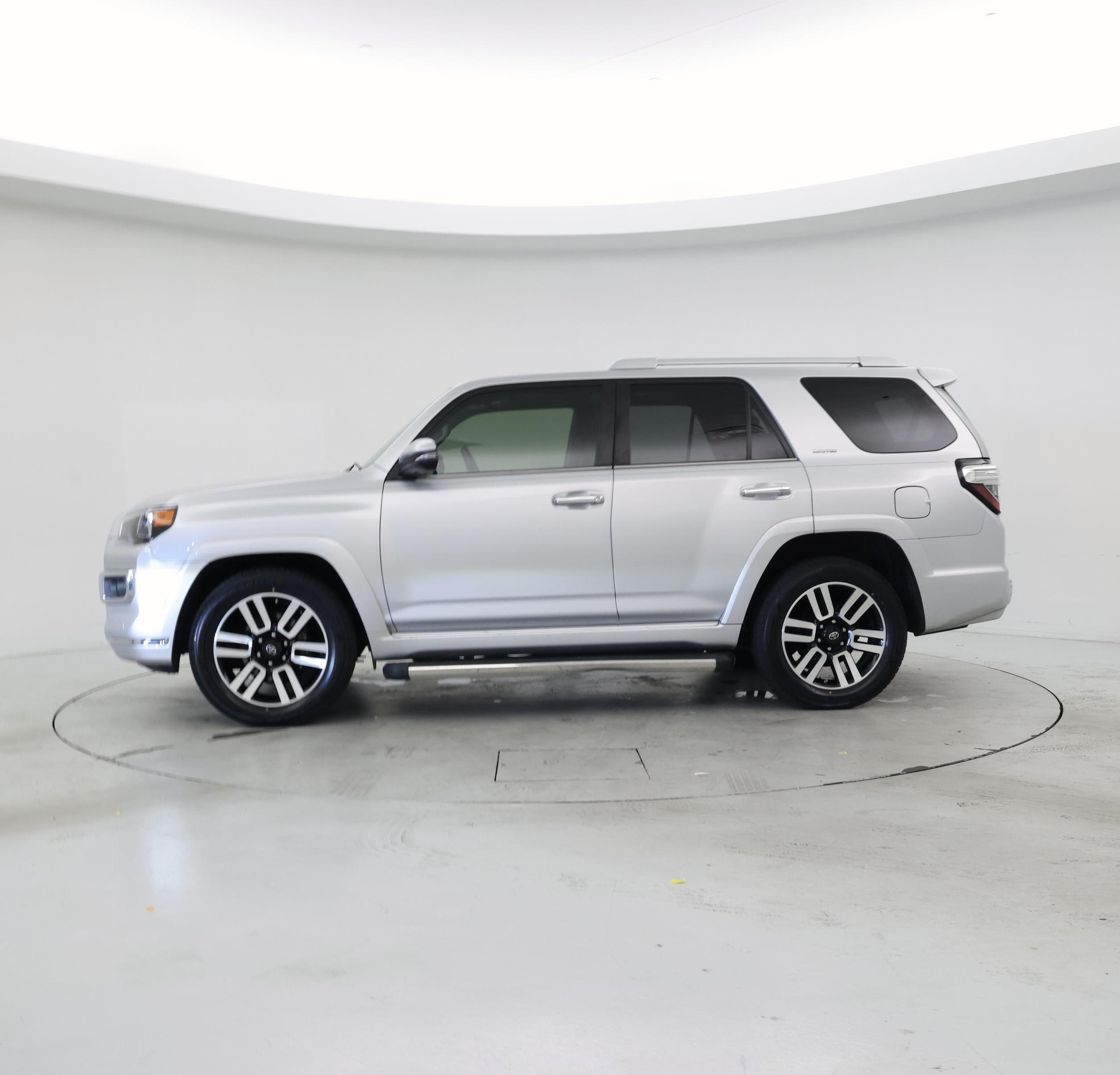 Thumbnail: 2021 Toyota 4Runner - 3