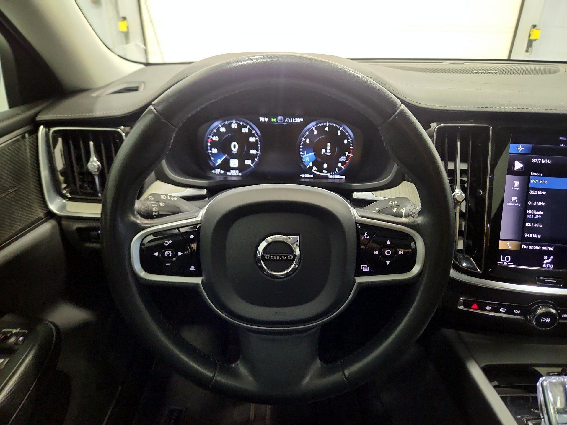 Thumbnail: 2022 Volvo S60 - 10