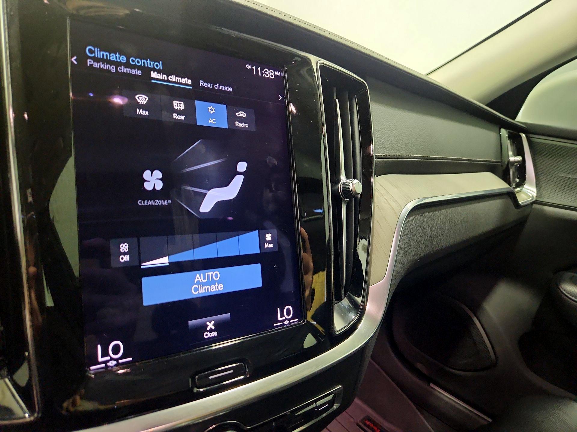 Thumbnail: 2022 Volvo S60 - 16