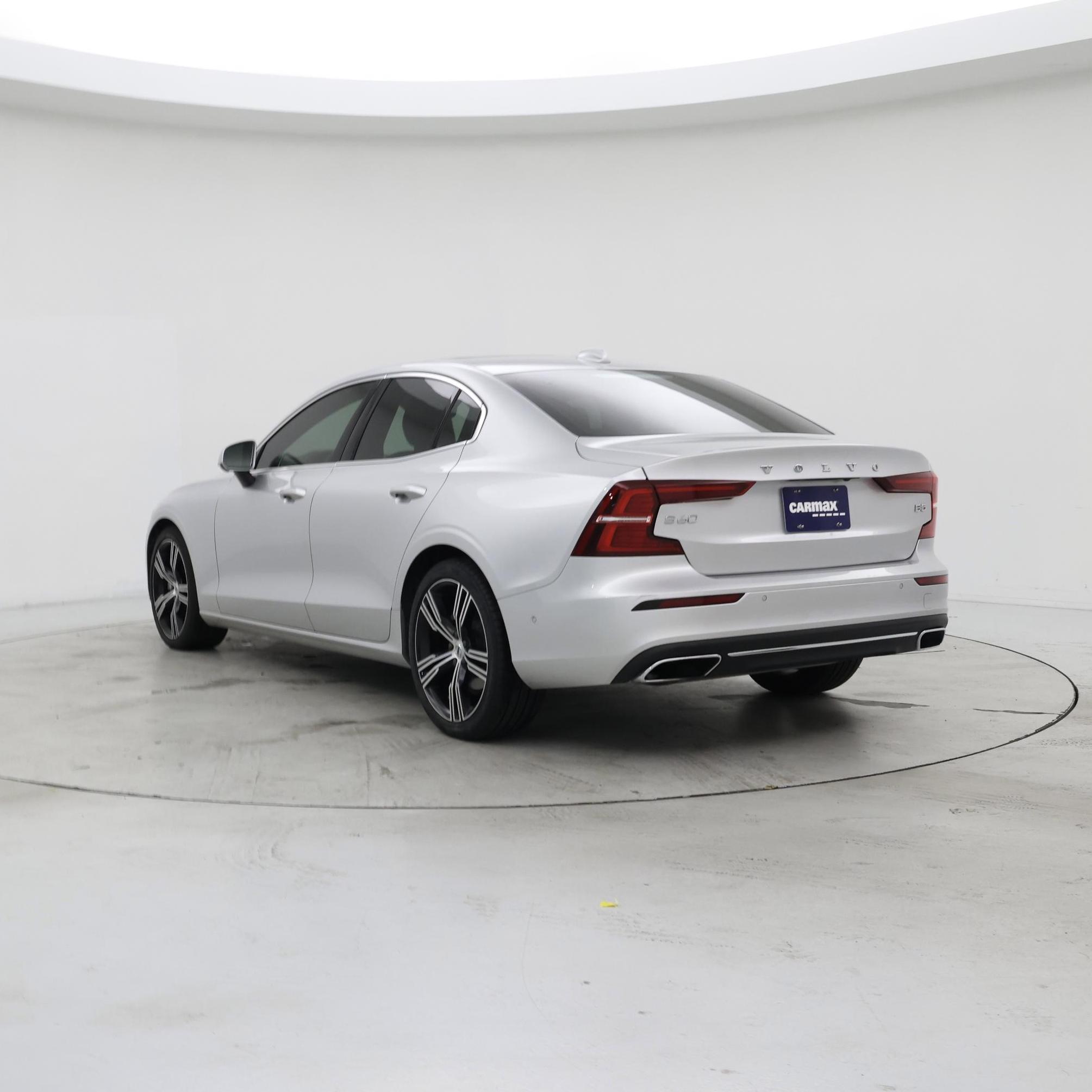 Thumbnail: 2022 Volvo S60 - 2