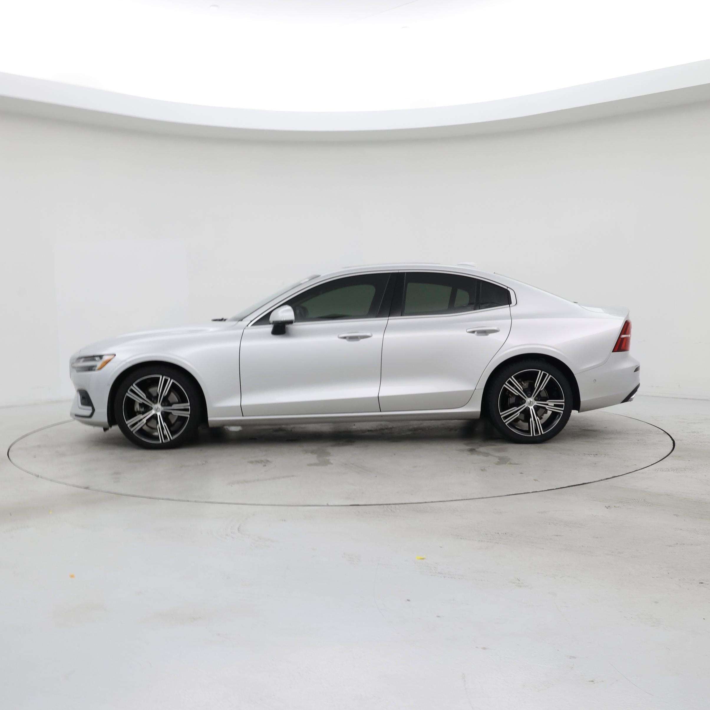 Thumbnail: 2022 Volvo S60 - 3