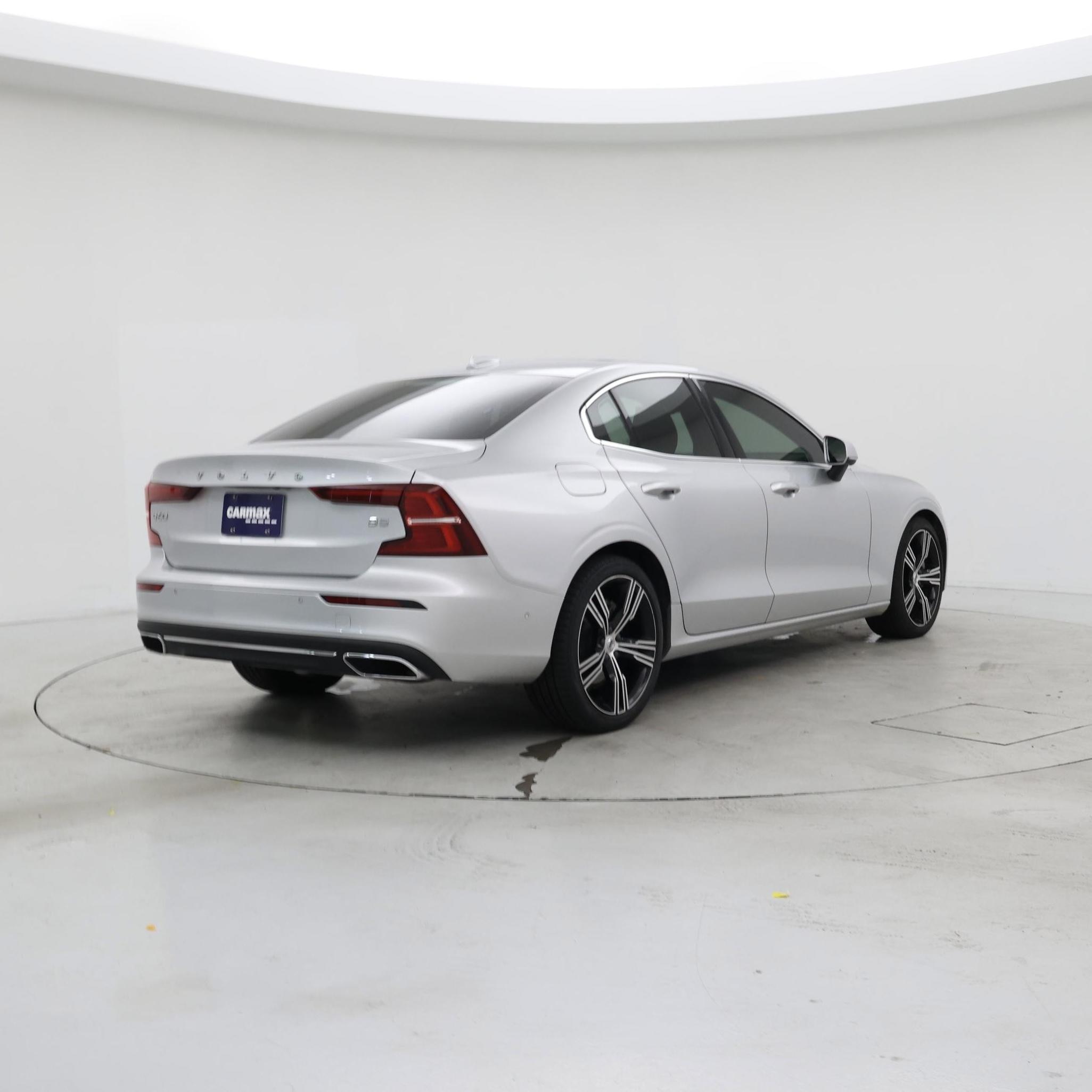 Thumbnail: 2022 Volvo S60 - 8