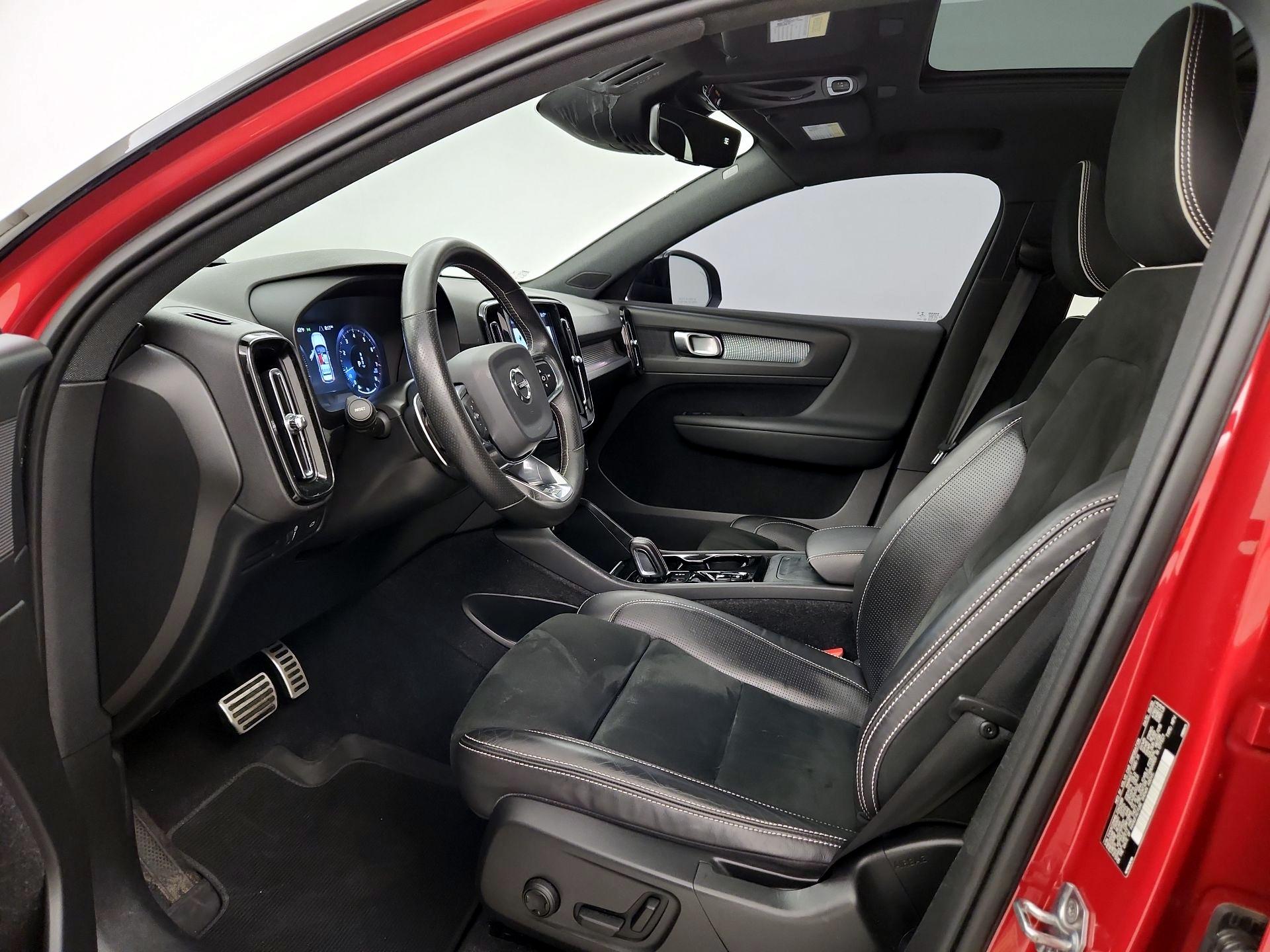 Thumbnail: 2020 Volvo XC40 - 11