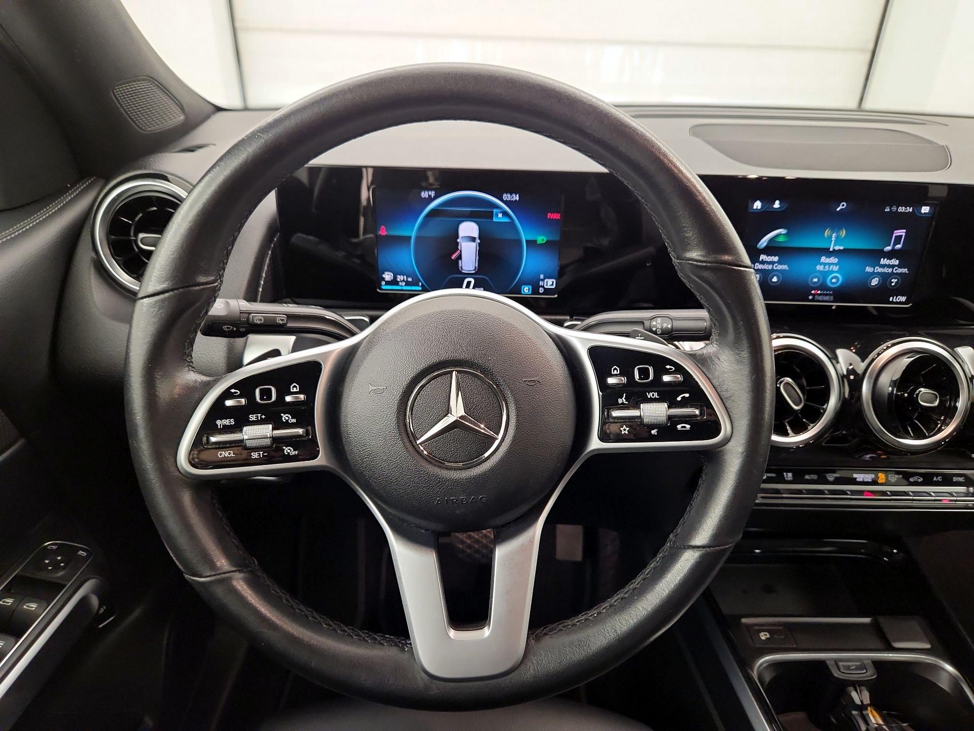 Thumbnail: 2020 Mercedes-Benz GLB - 10