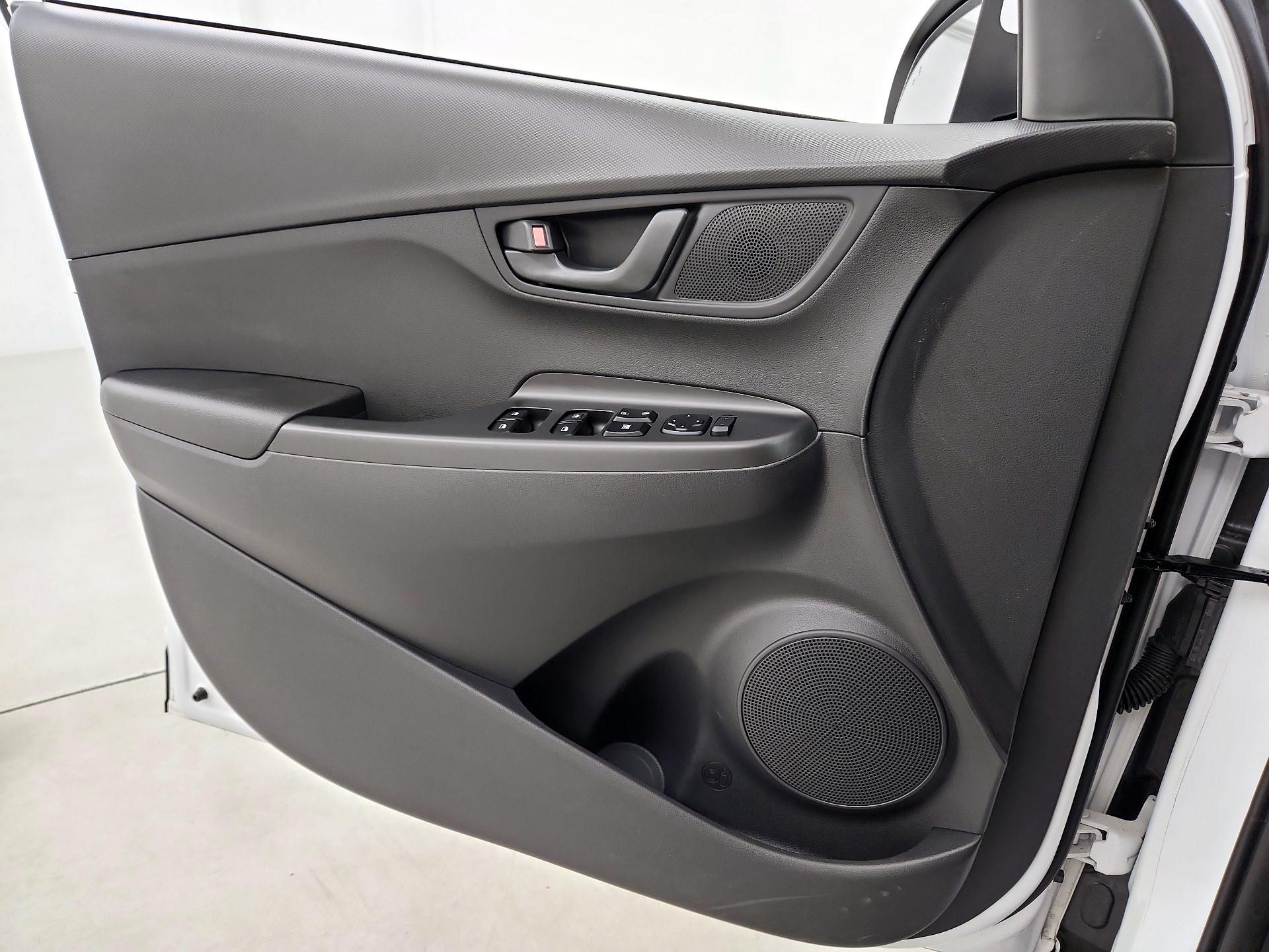 Thumbnail: 2023 Hyundai Kona - 12