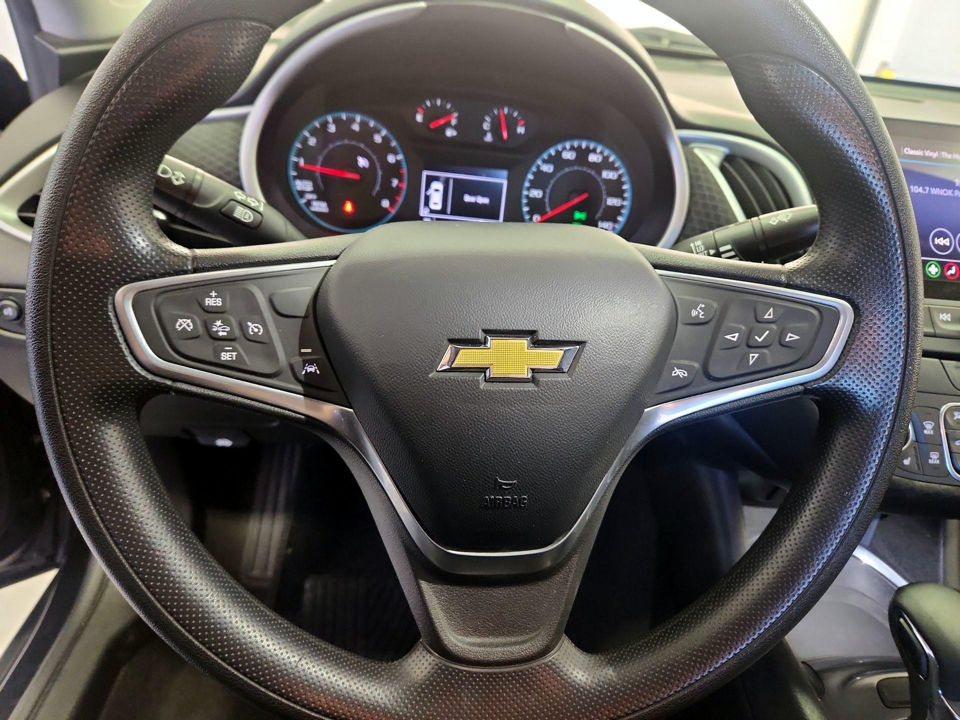 Thumbnail: 2023 Chevrolet Malibu - 10