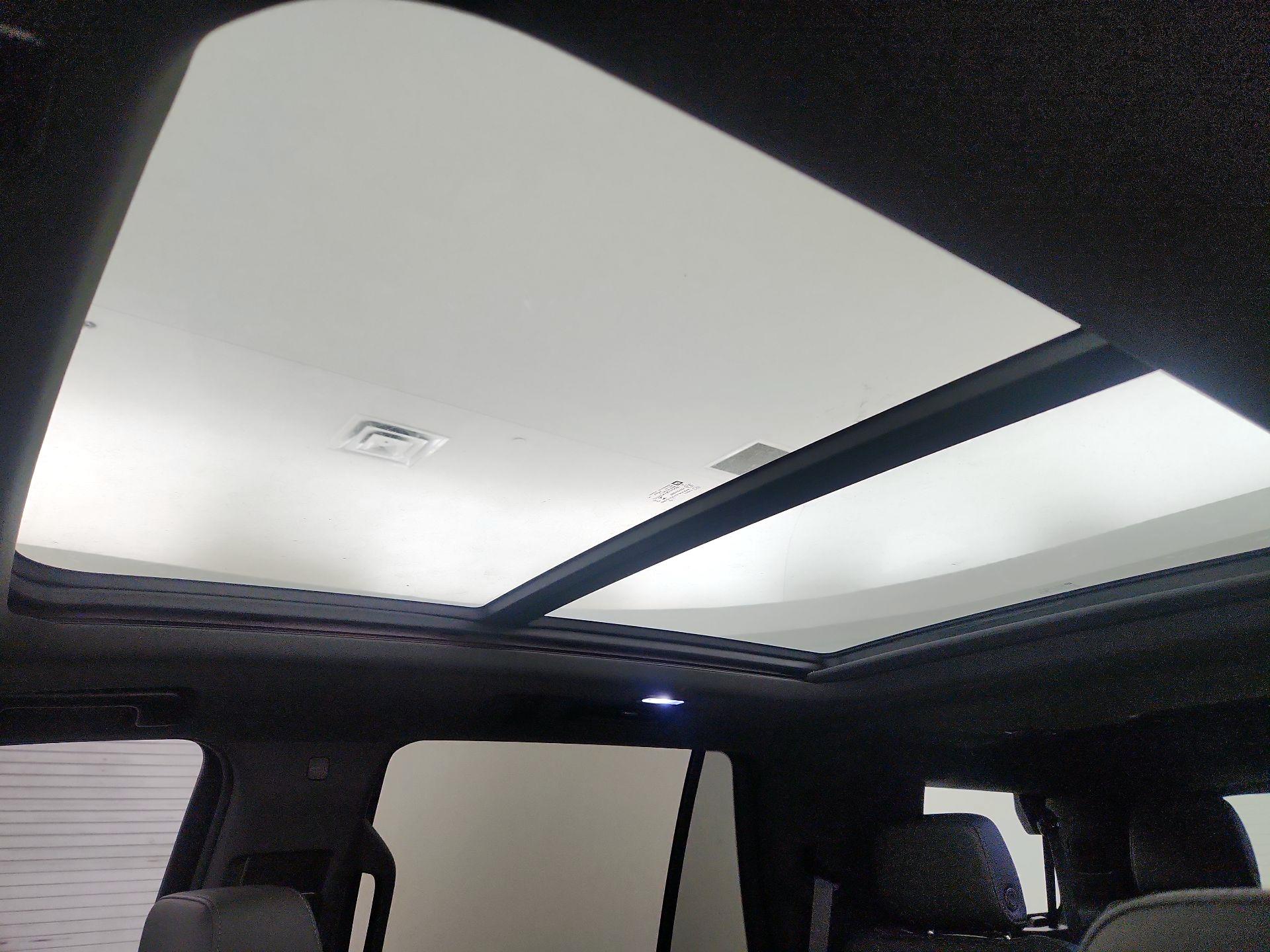 Thumbnail: 2022 Chevrolet Tahoe - 19