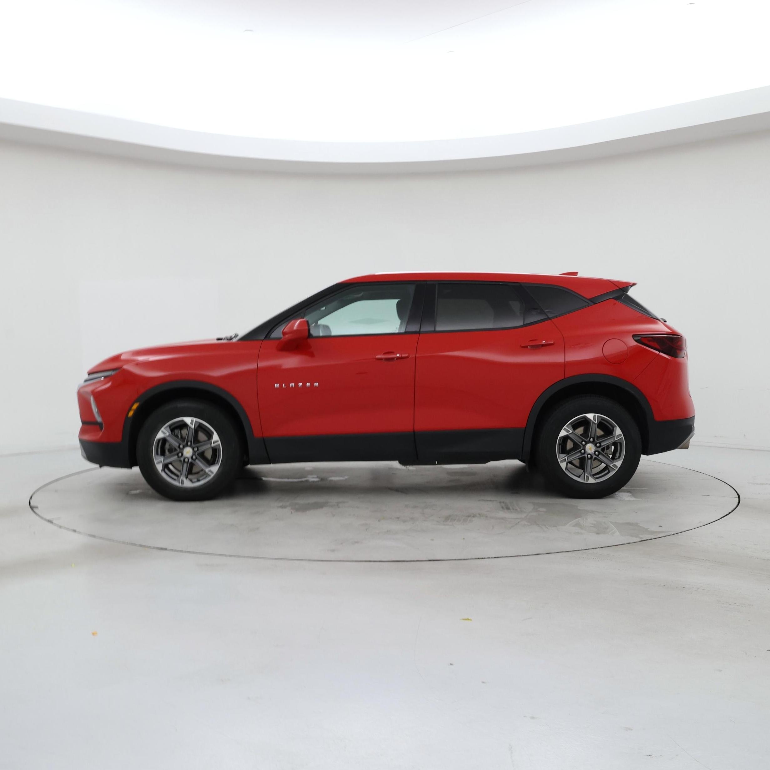 Thumbnail: 2023 Chevrolet Blazer - 3