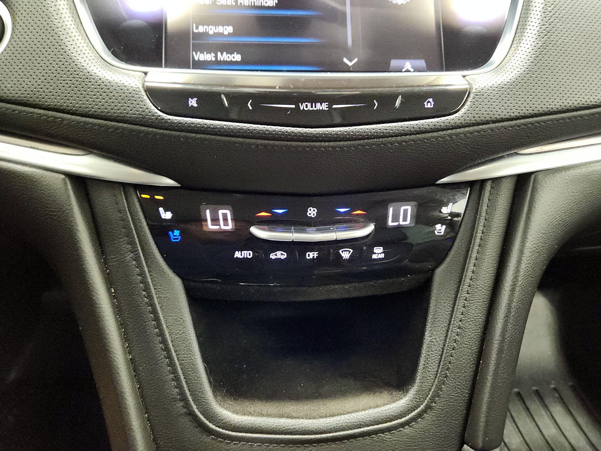Thumbnail: 2018 Cadillac XT5 - 16