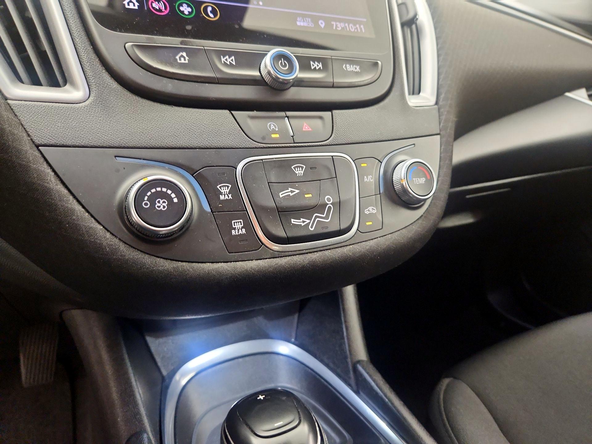 Thumbnail: 2020 Chevrolet Malibu - 16