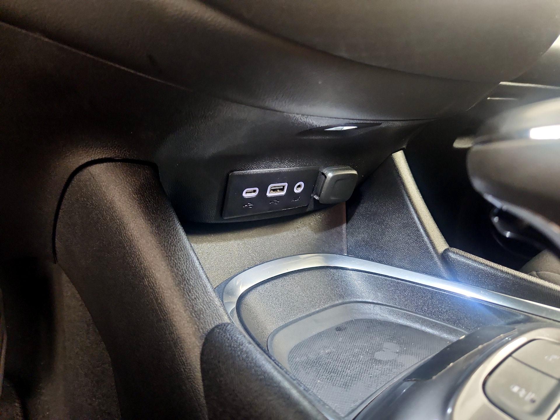 Thumbnail: 2020 Chevrolet Malibu - 18
