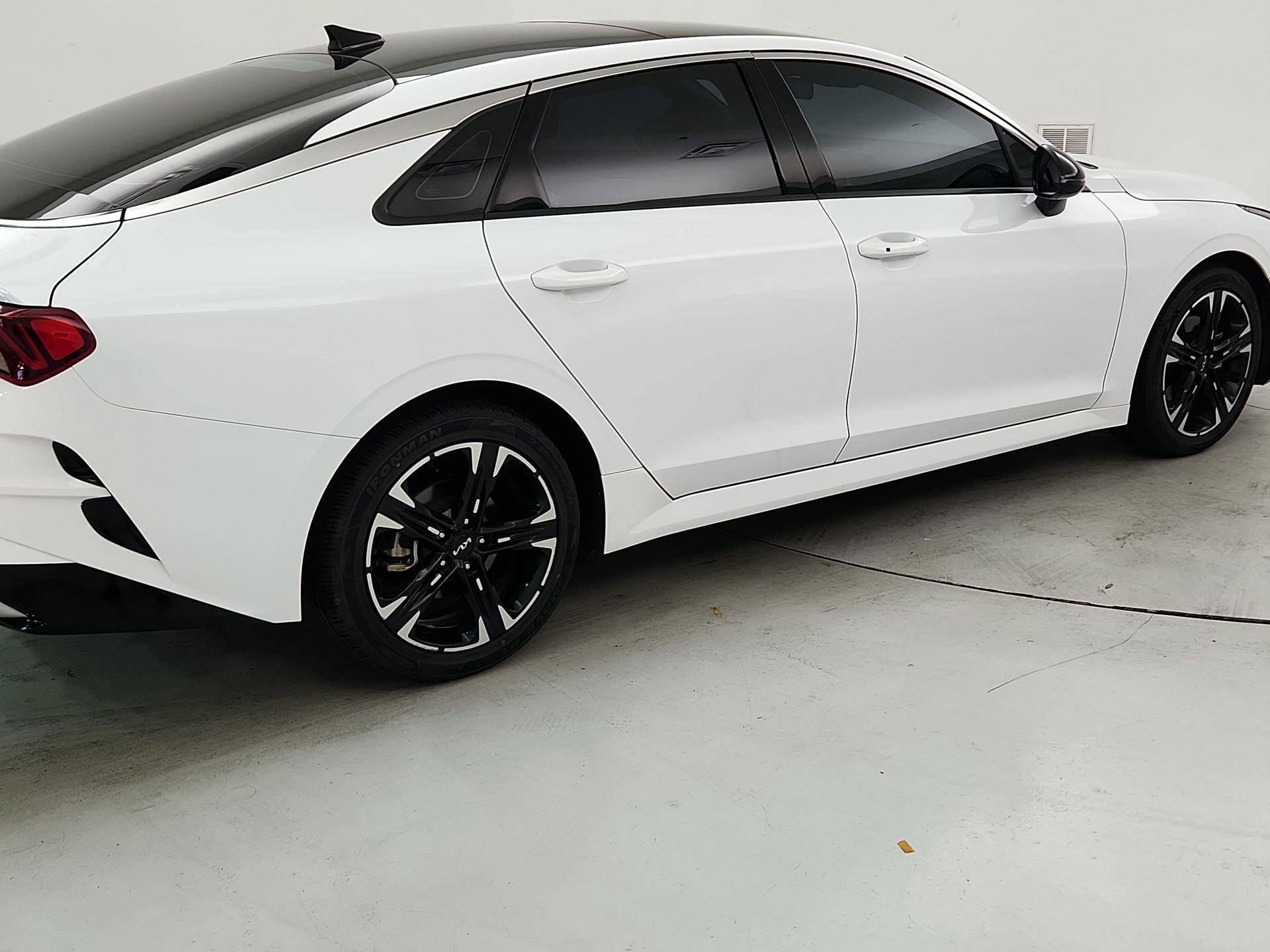 Thumbnail: 2023 Kia K5 - 5