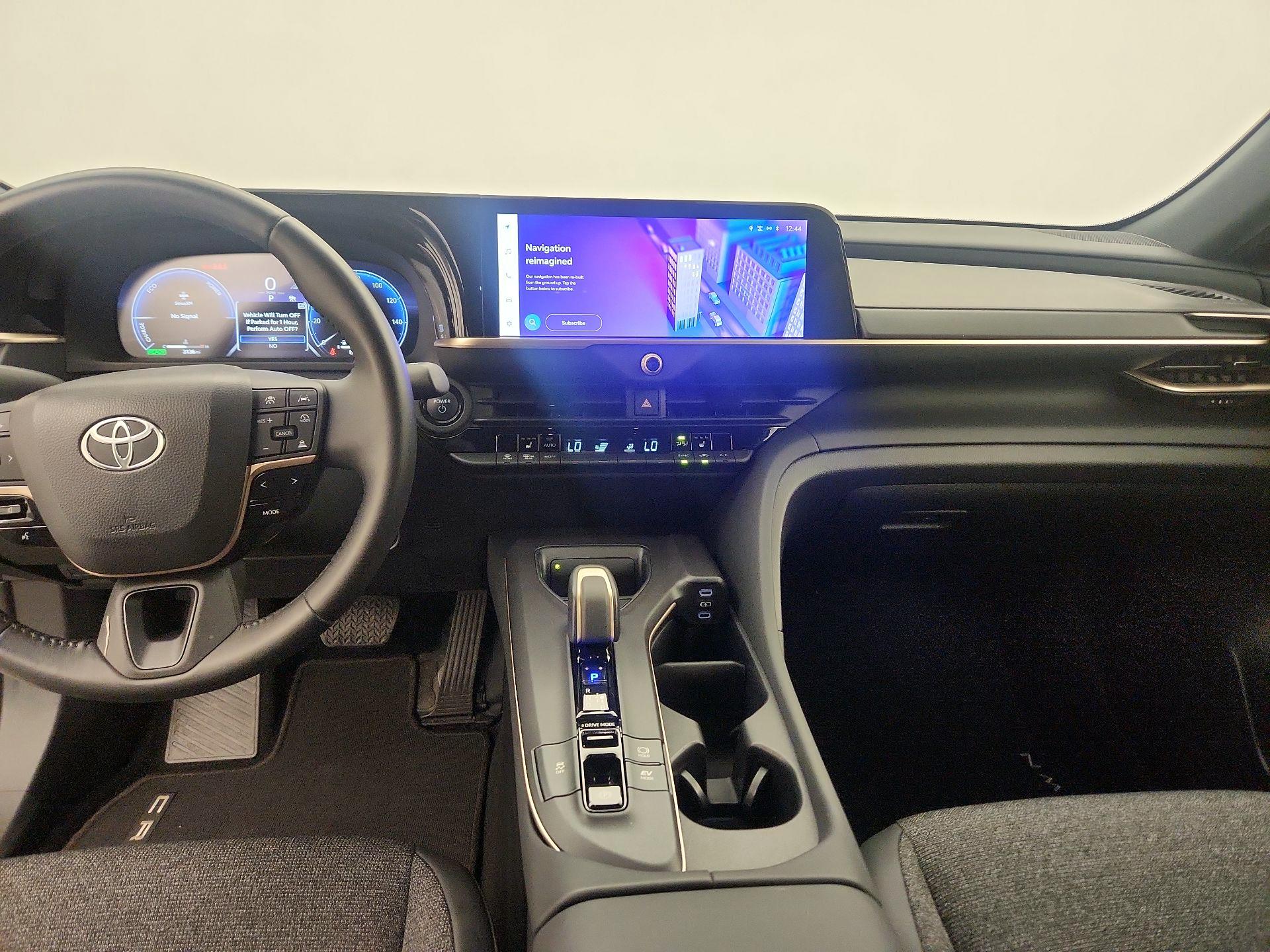 Thumbnail: 2023 Toyota Crown - 9