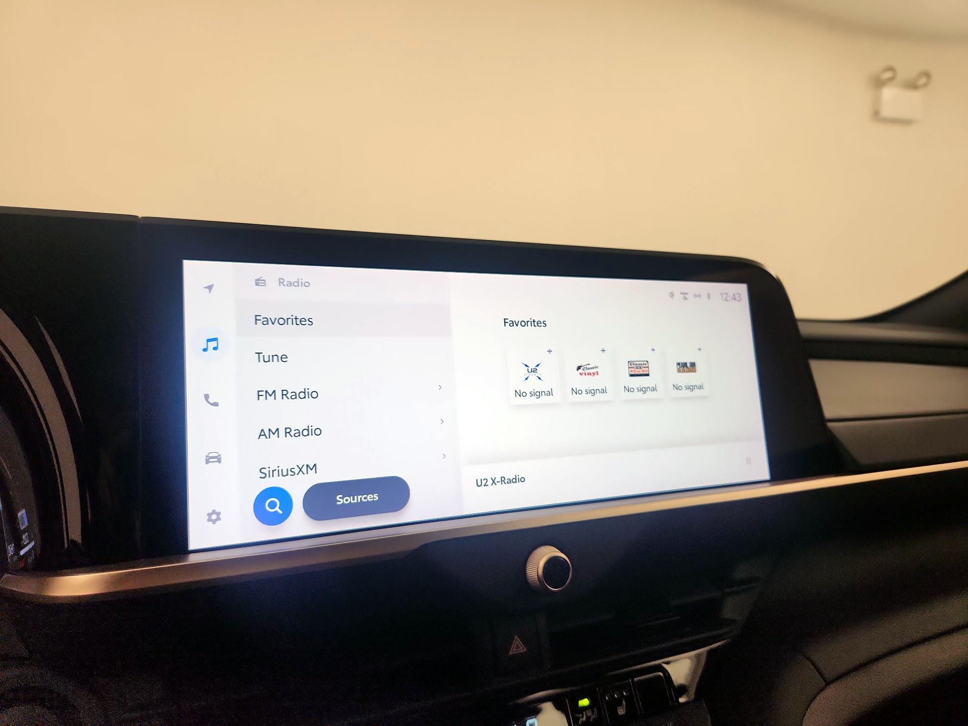 Thumbnail: 2023 Toyota Crown - 16