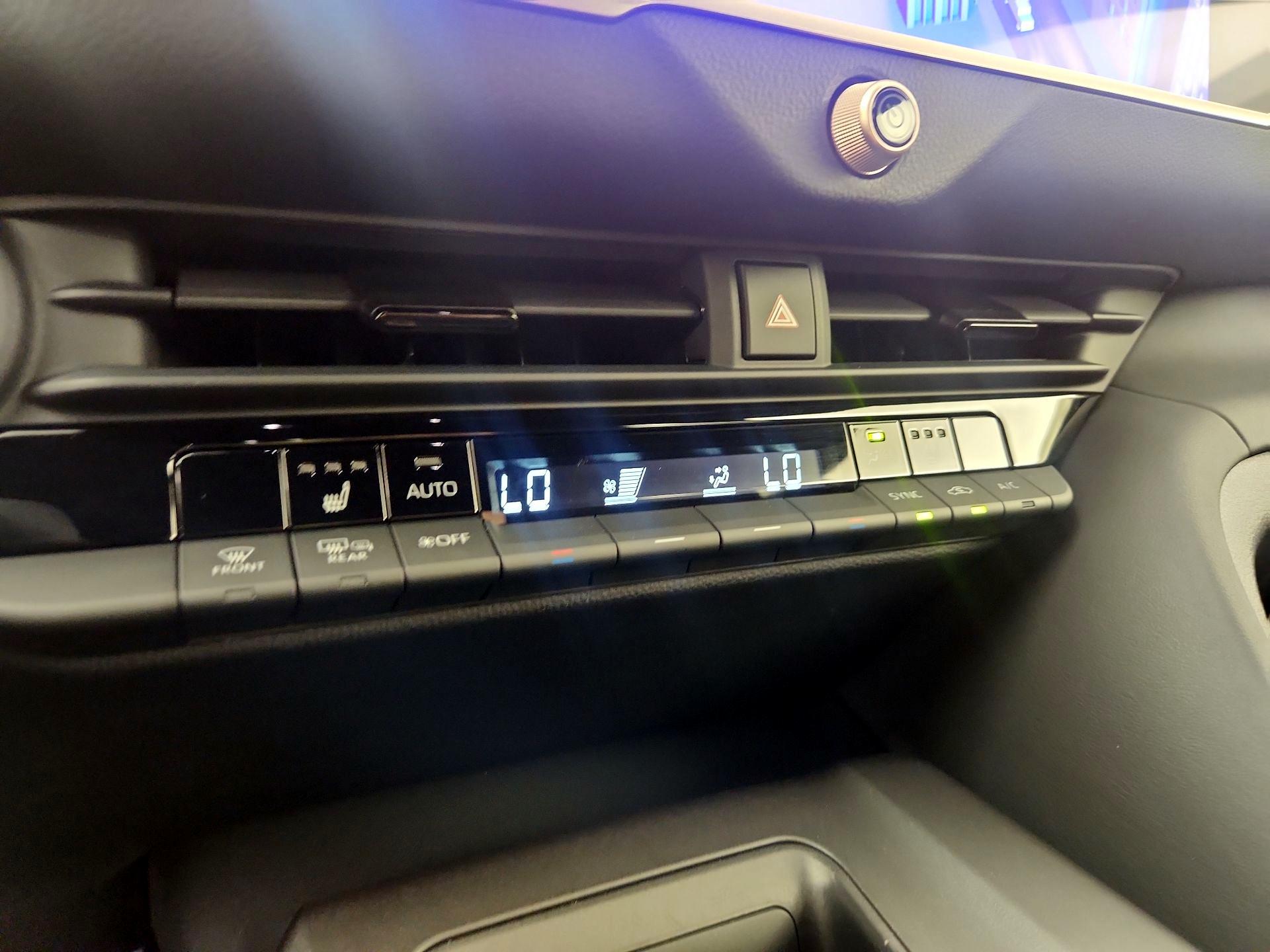 Thumbnail: 2023 Toyota Crown - 17