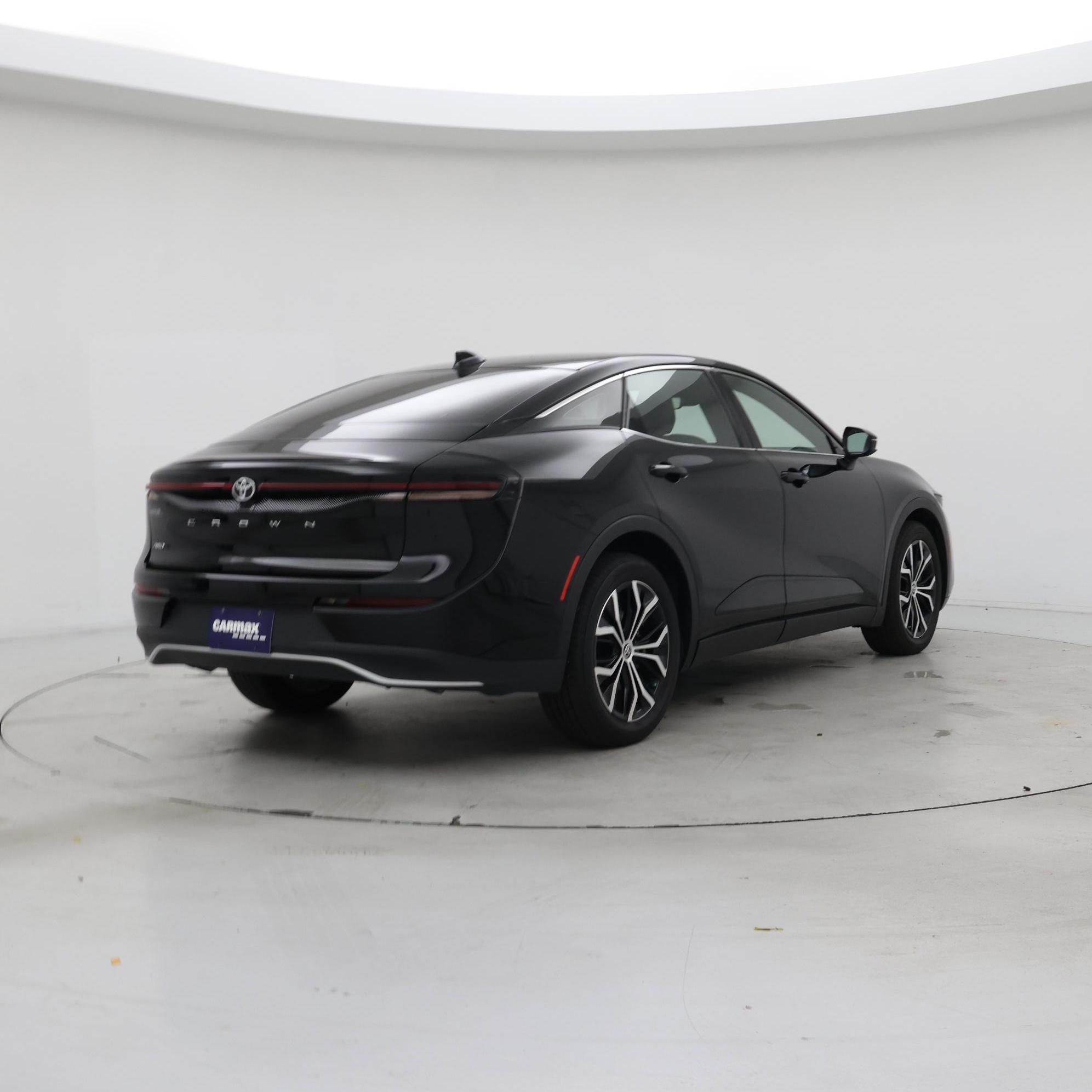 Thumbnail: 2023 Toyota Crown - 8