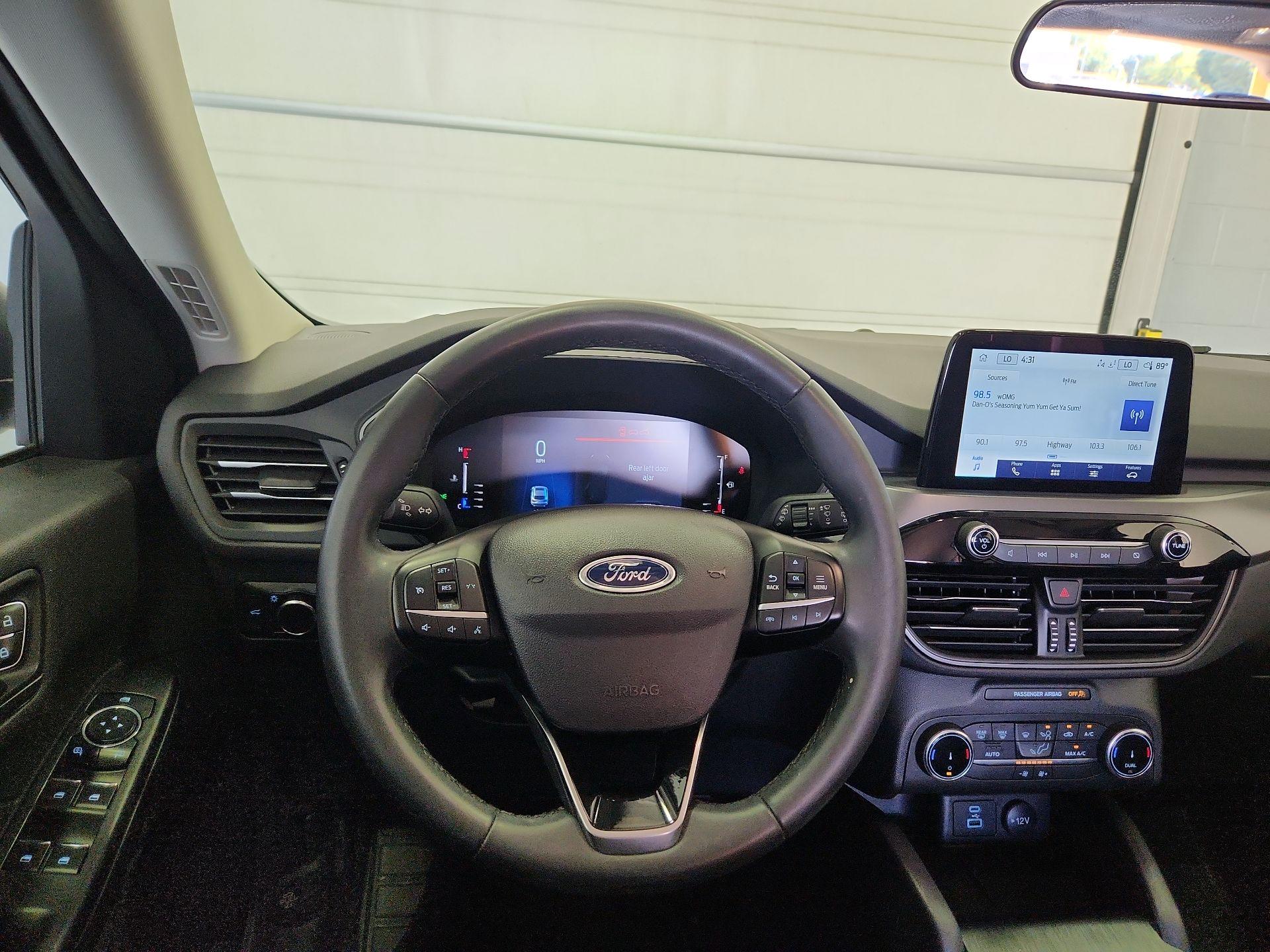 Thumbnail: 2023 Ford Escape - 10