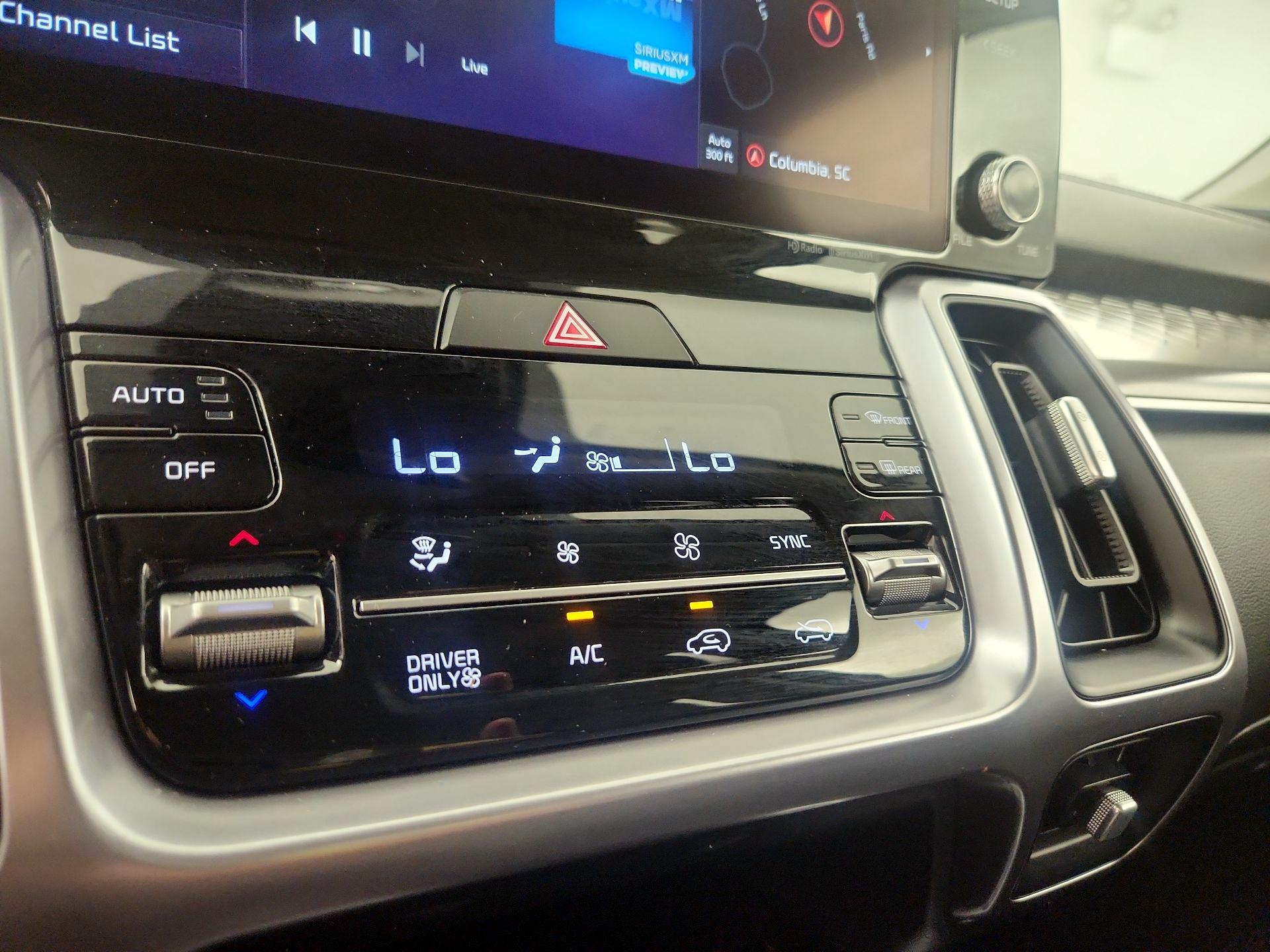 Thumbnail: 2022 Kia Sorento - 17