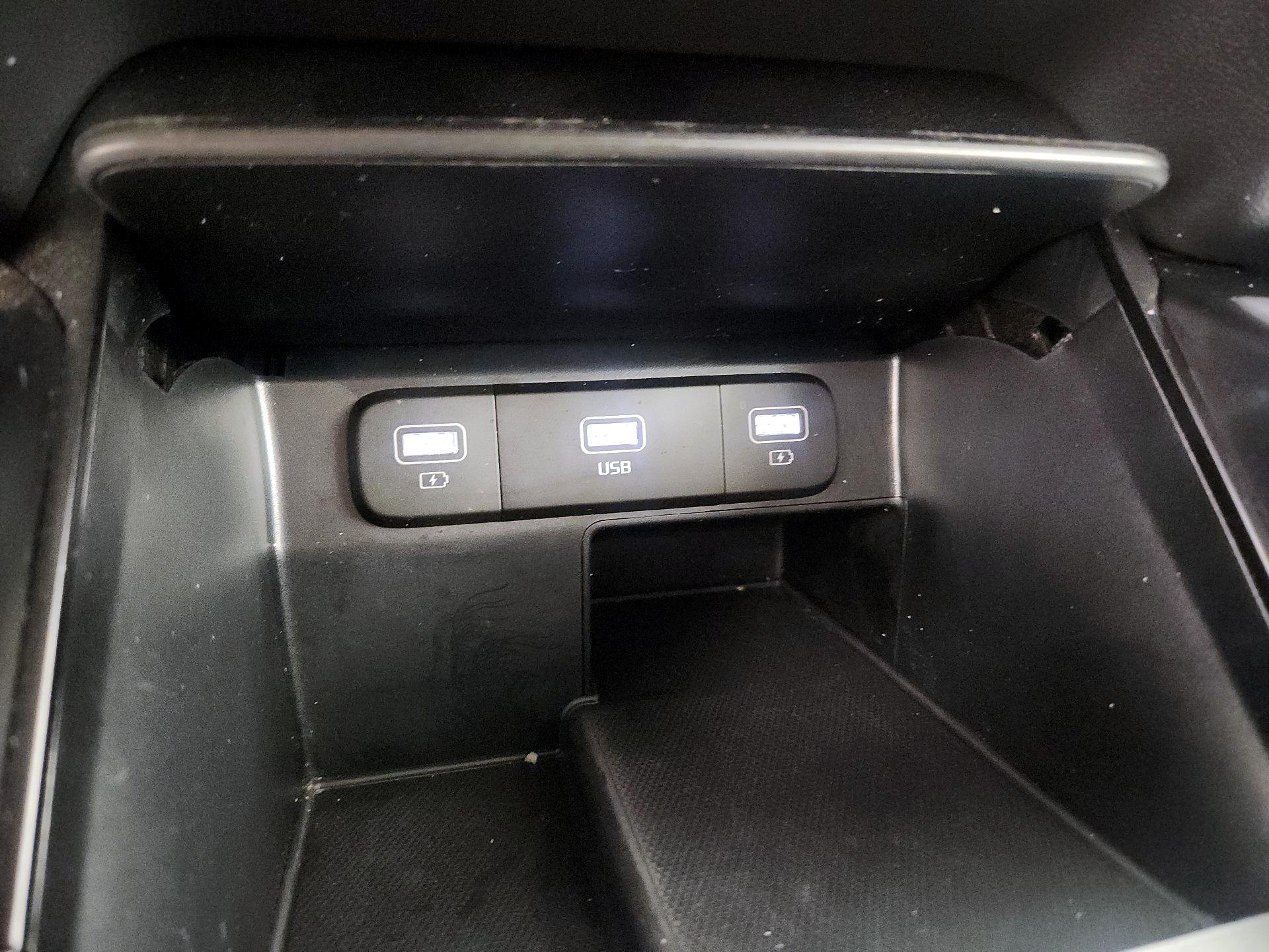 Thumbnail: 2022 Kia Sorento - 19