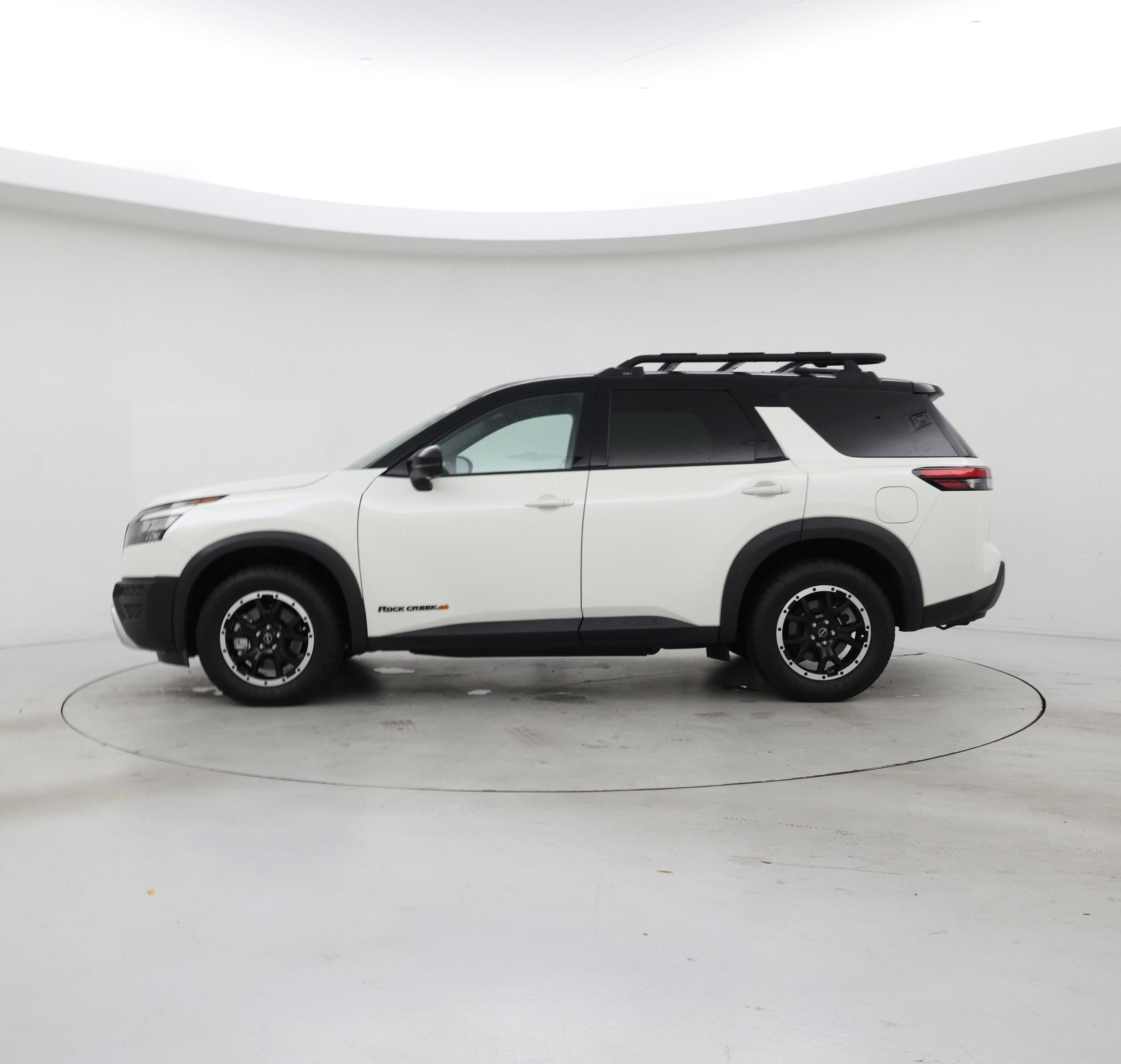 Thumbnail: 2023 Nissan Pathfinder - 3