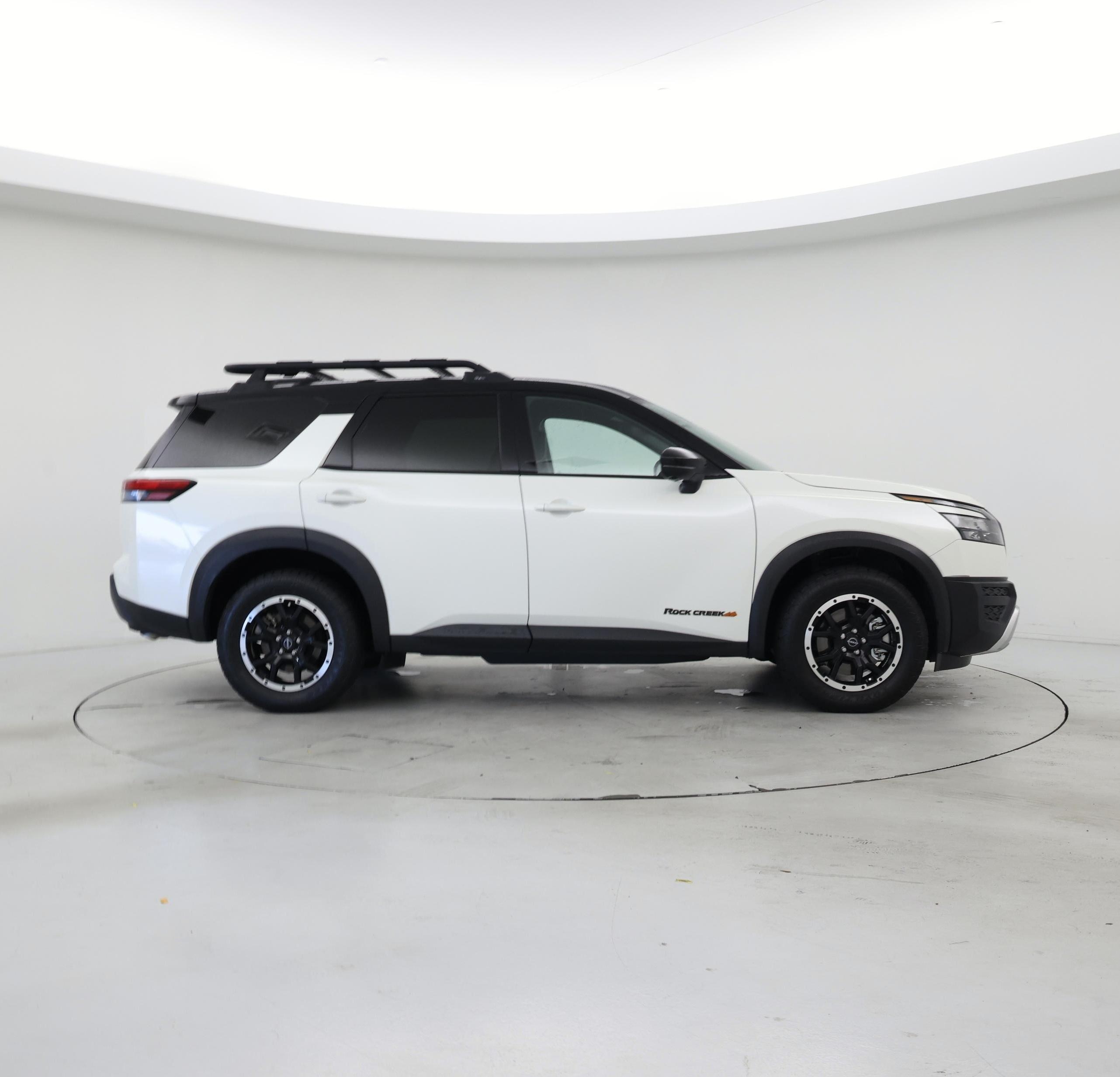 Thumbnail: 2023 Nissan Pathfinder - 7