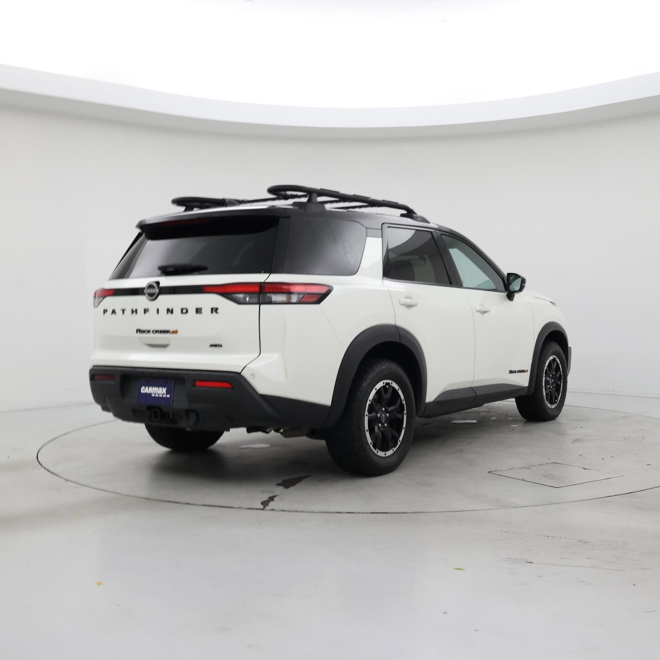 Thumbnail: 2023 Nissan Pathfinder - 8